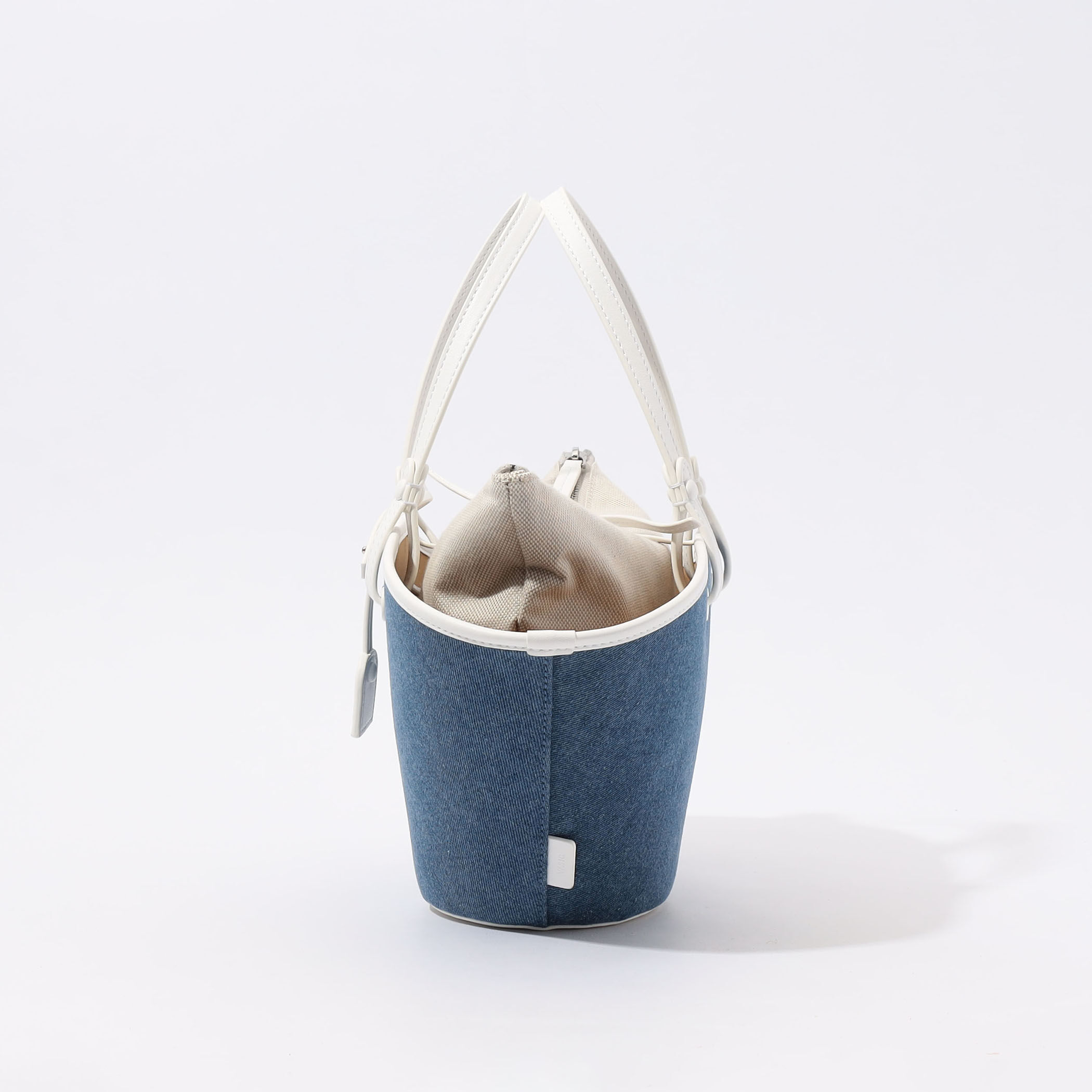 □【別注】VASIC VASKET MINI ハンドバッグ｜トゥモローランド