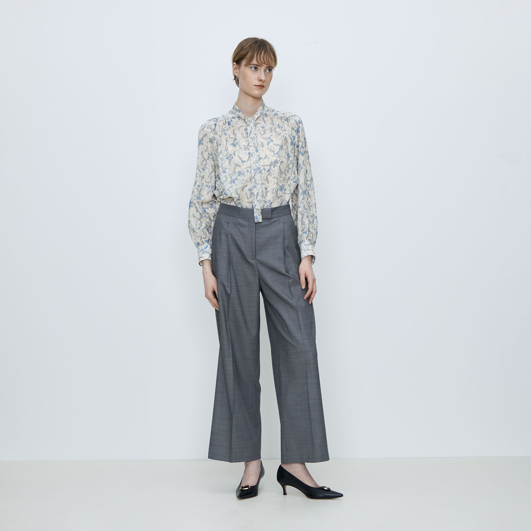 一部WEB先行予約】シャイニーシャーク センタープレスワイドパンツ