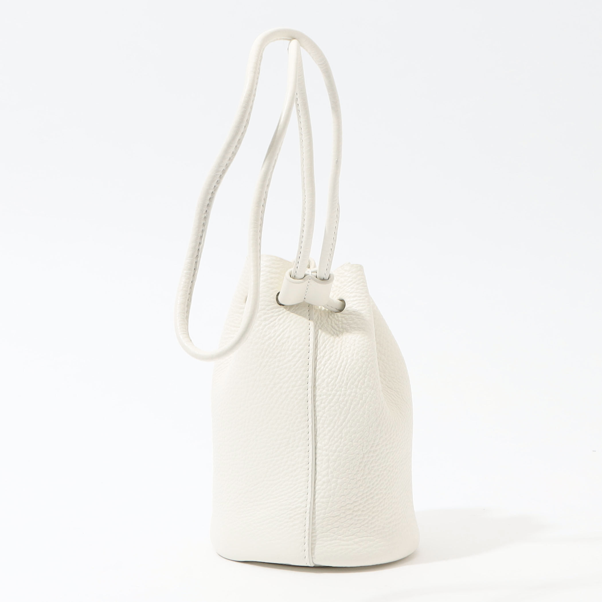 〈ほぼ未使用〉トゥモローランドAeta アエタHANDLE POUCH MINI Aeta HAND POUCH MINI｜トゥモローランド 公式通販