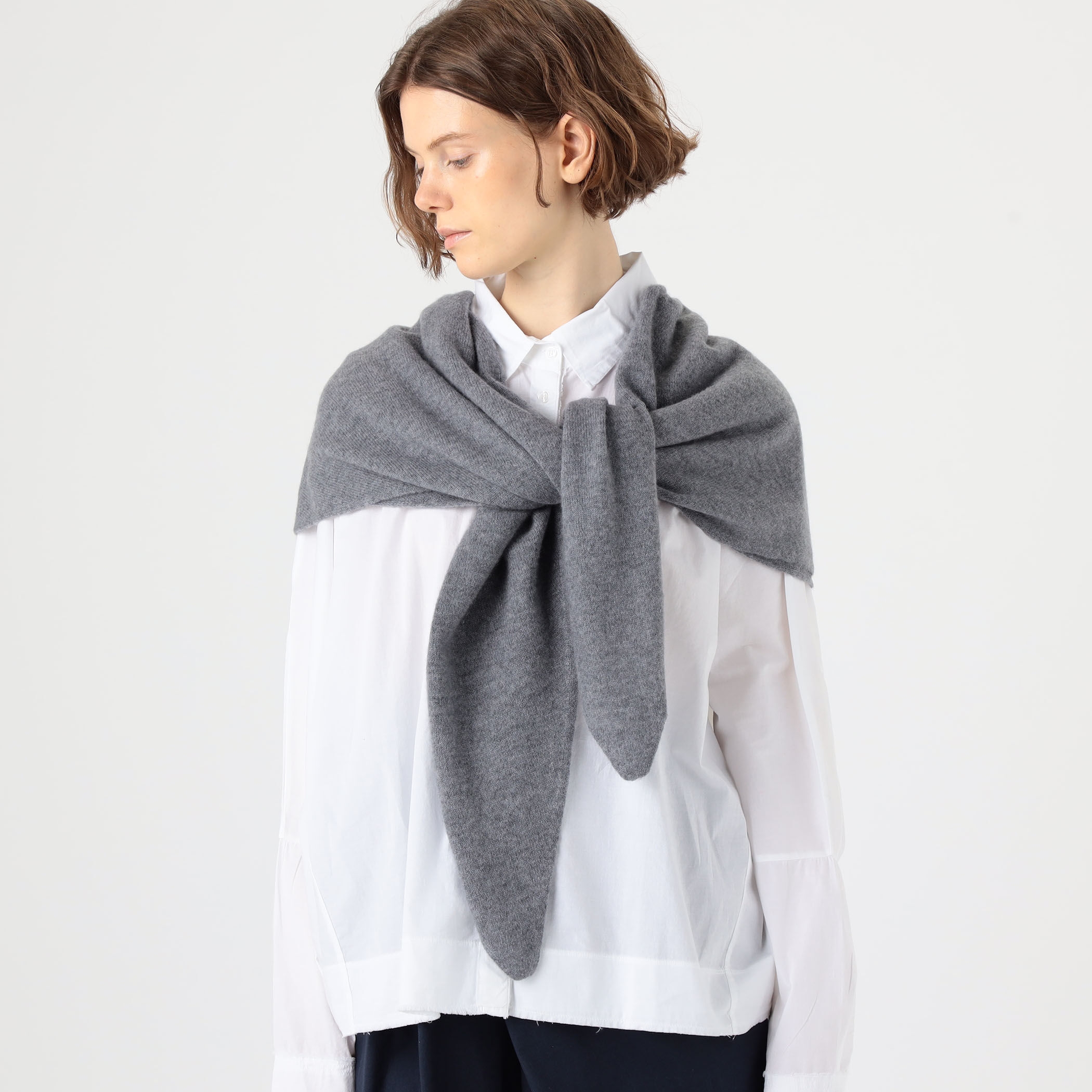 shoko　新品　GALERIE VIE カシミヤ　フリンジストール shoko 新品 GALERIE VIE カシミヤ フリンジストール GALERIE VIE