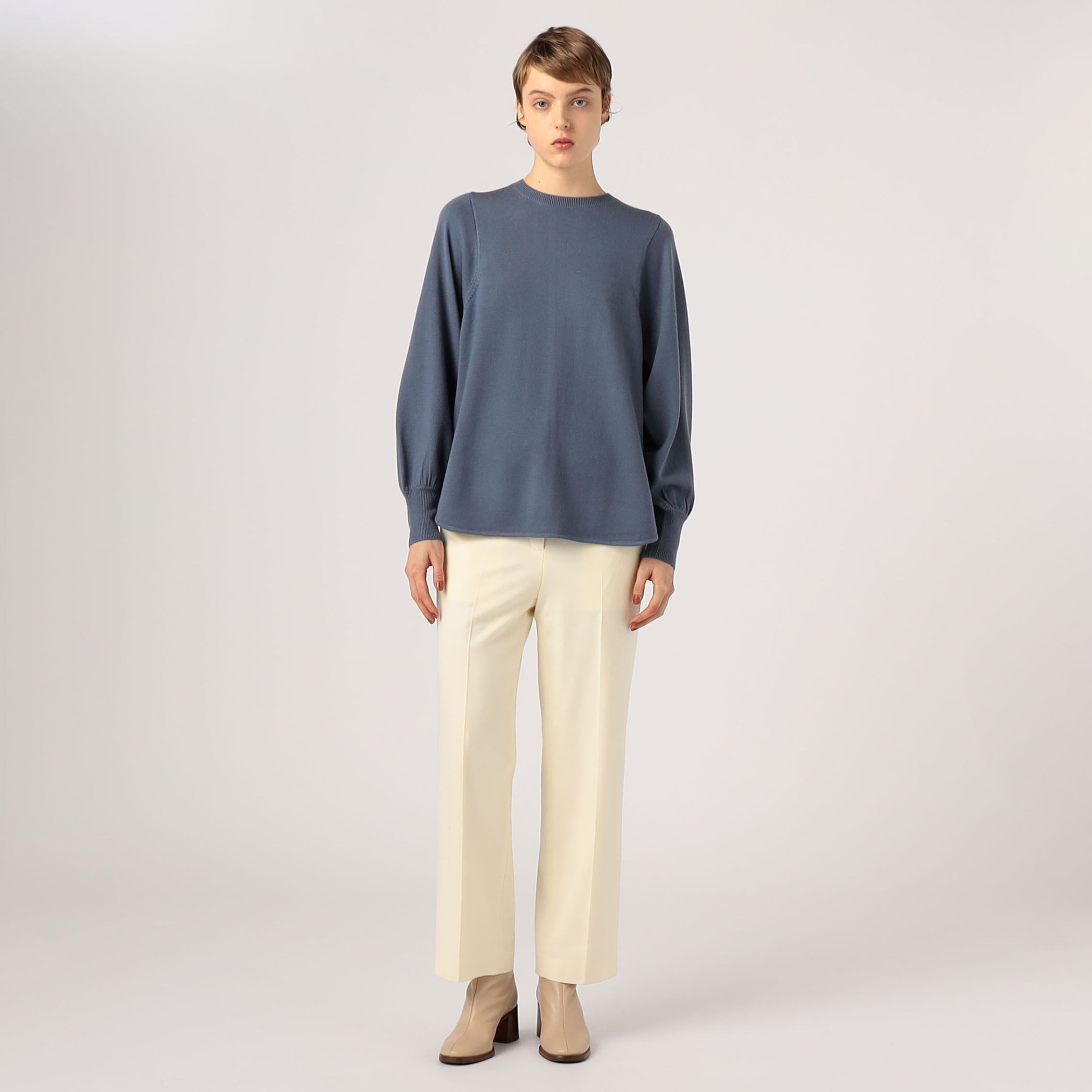 エクストラファインウール バックスリットプルオーバー