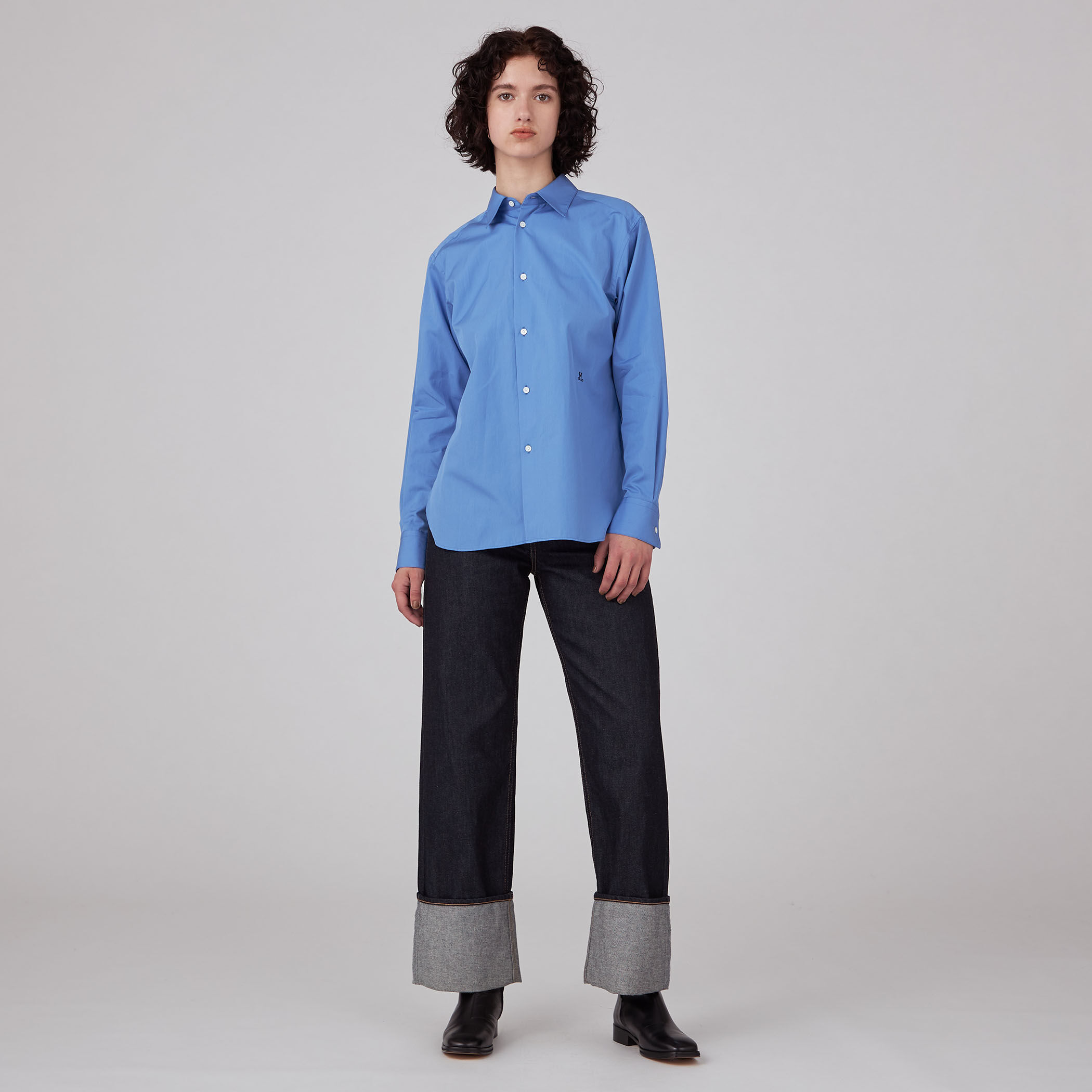 新品タグ付き トゥモローランド 秋カラー ストレッチブロード ノーカラーシャツ ストレッチブロード ノーカラーシャツ | maison TOMORROWLAND