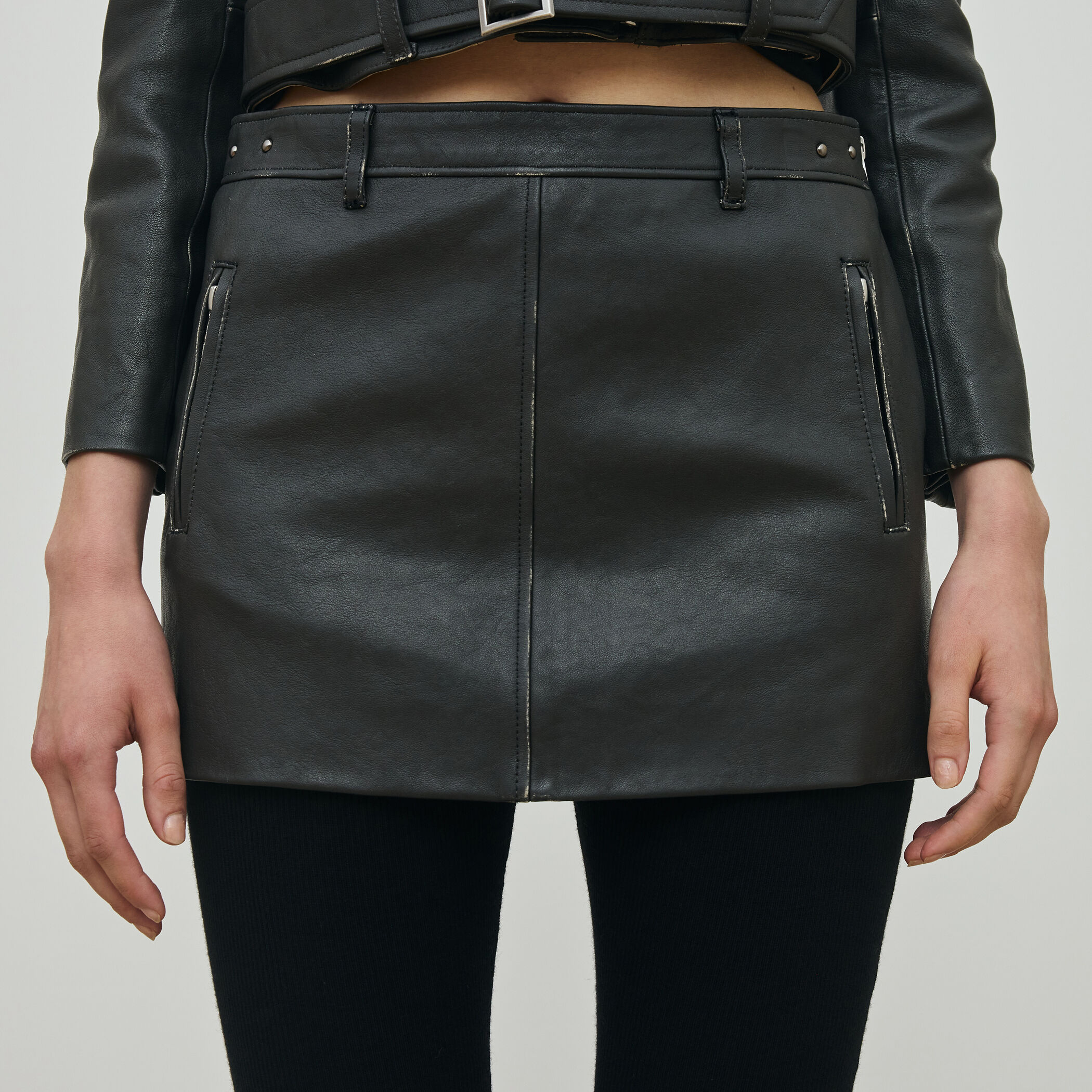 Shushu/Tong ブラック ローライズ ミニスカート バラ柄 SHUSHU/TONG Floral embellished fluffy skirt / black – dim at