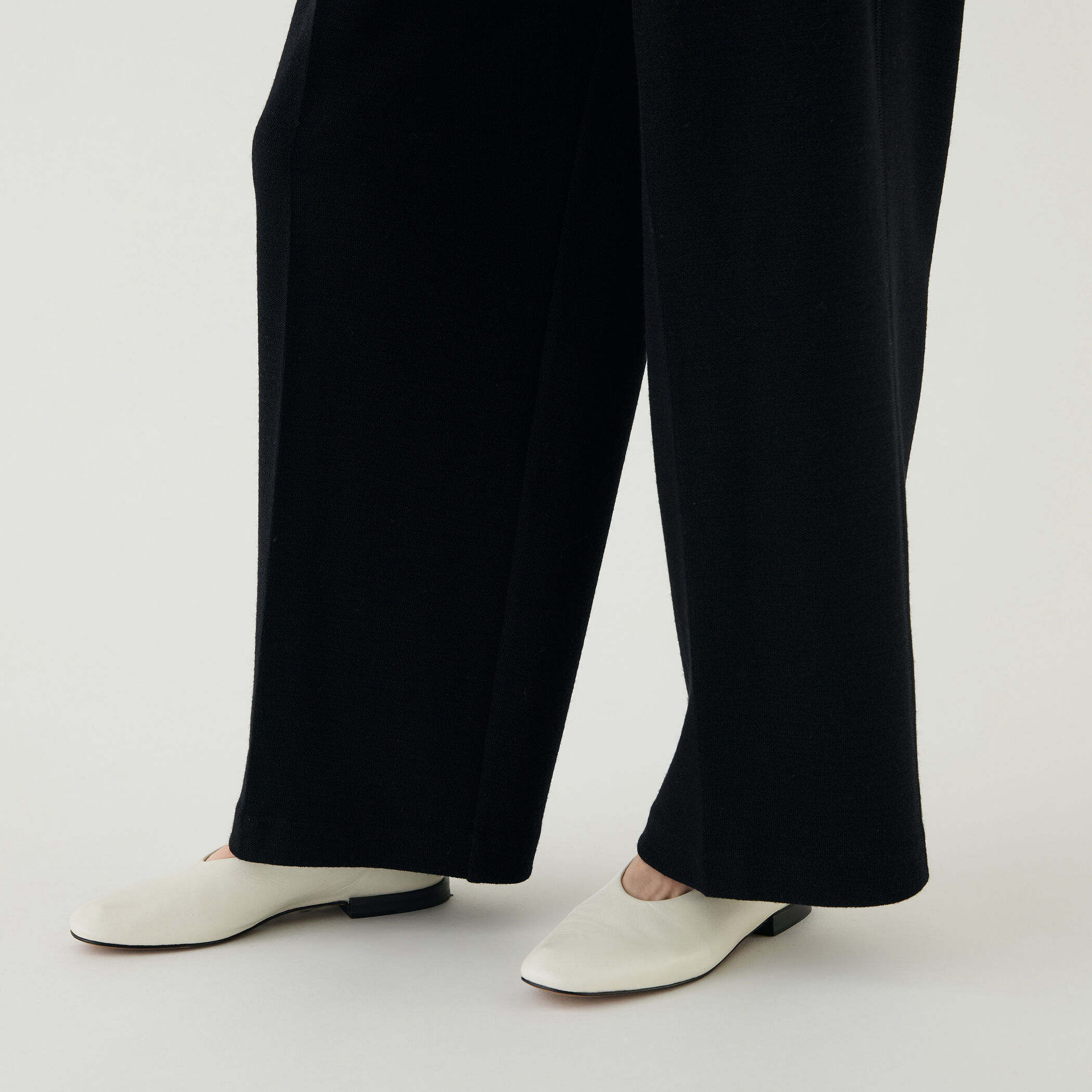 【極美品】【再値下げ】ネイビーウールパンツ トゥモローランドオリジナル ウールカノコ タックイージーパンツ｜トゥモローランド 公式通販