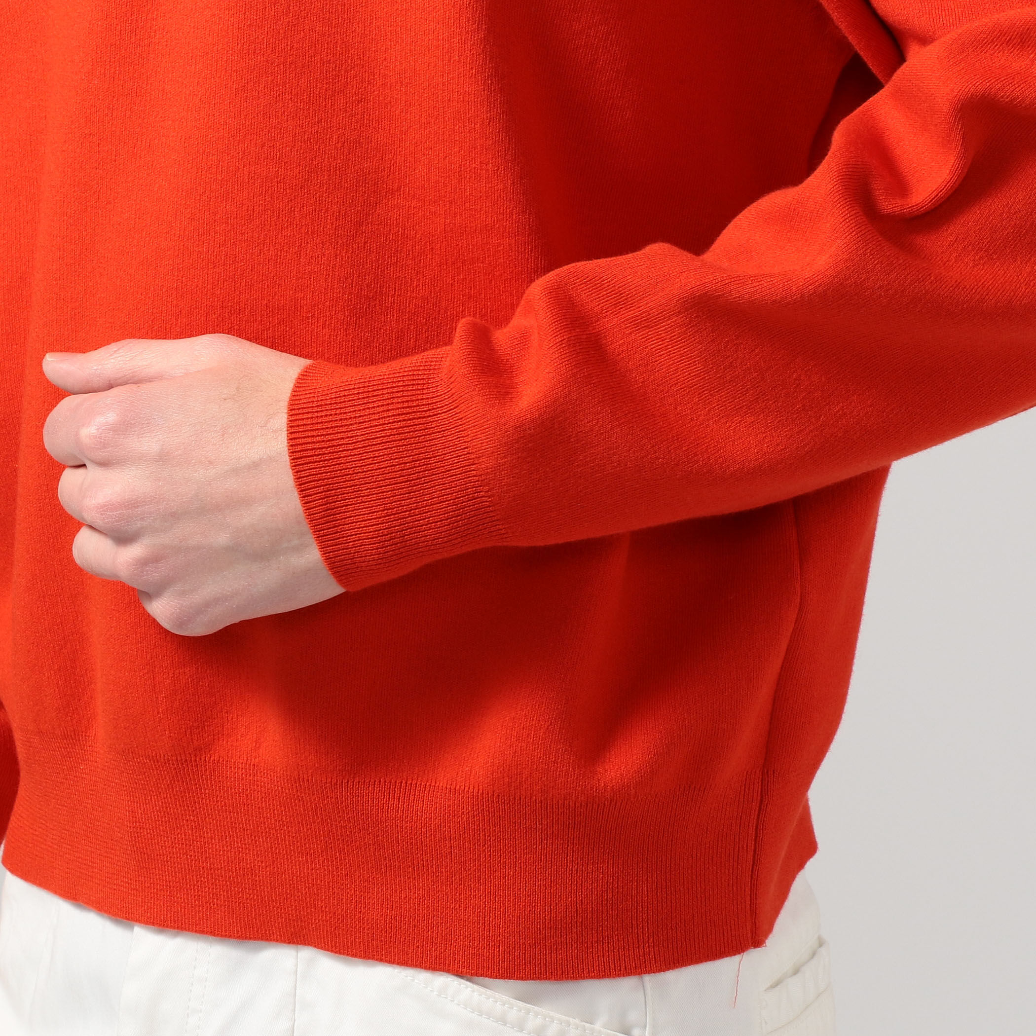 CABaN コットンカシミヤ クルーネックニット　人気カラーオレンジ caban（キャバン）の「CABaN コットンカシミヤ プレーンクルーネック