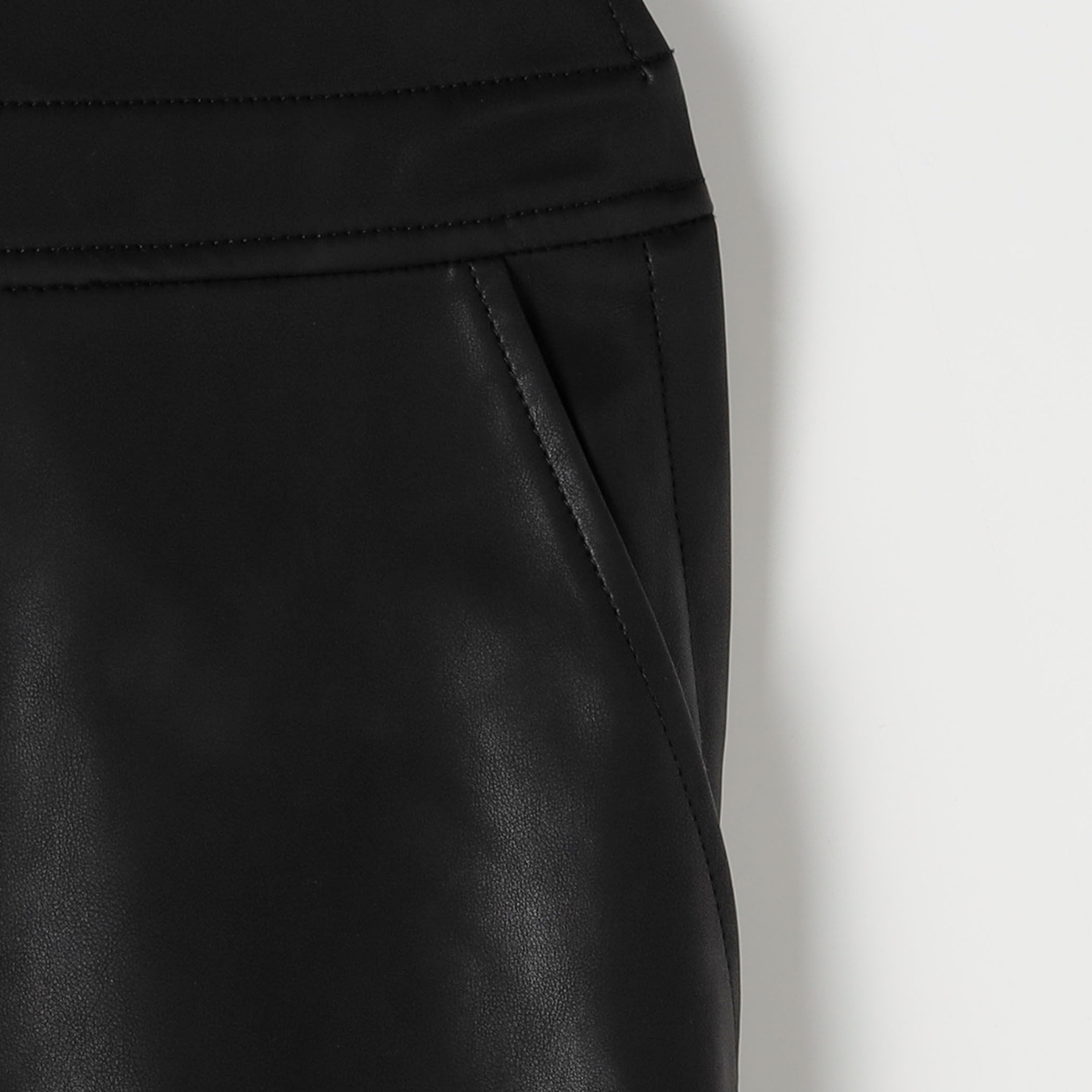 レザーライク サロペット｜トゥモローランド 公式通販