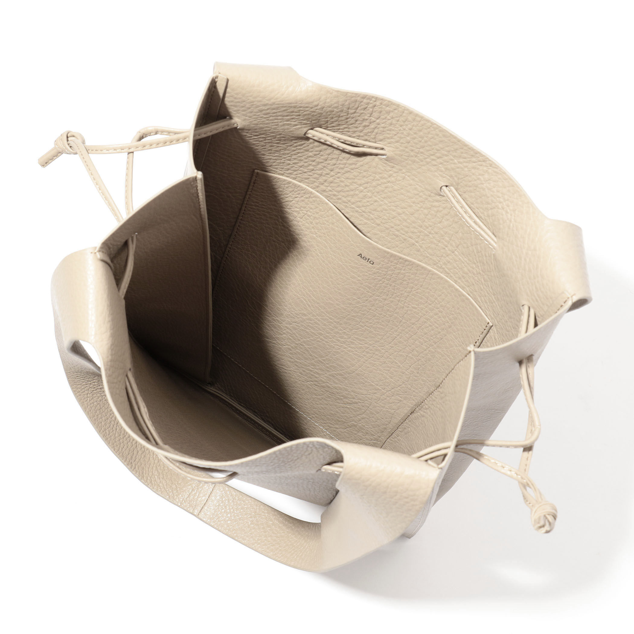 Aeta TOTE:M｜トゥモローランド 公式通販