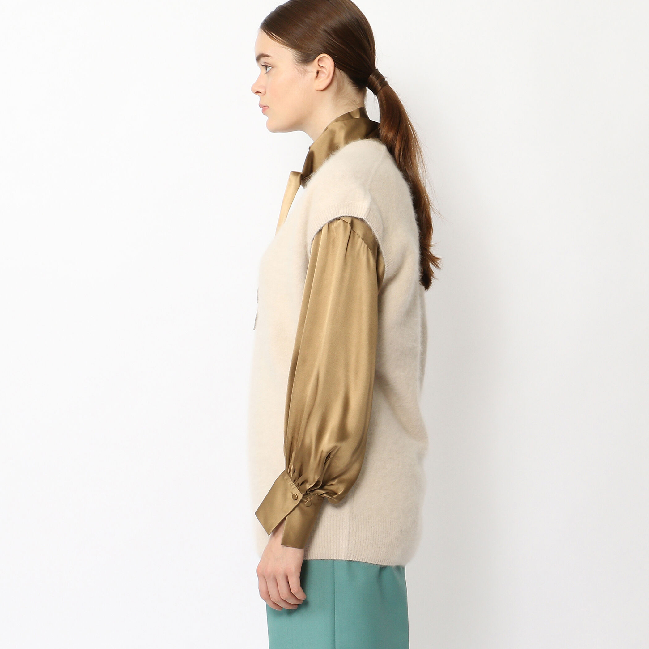 フラッフィーヤーン Vネックロングベスト｜トゥモローランド 公式通販