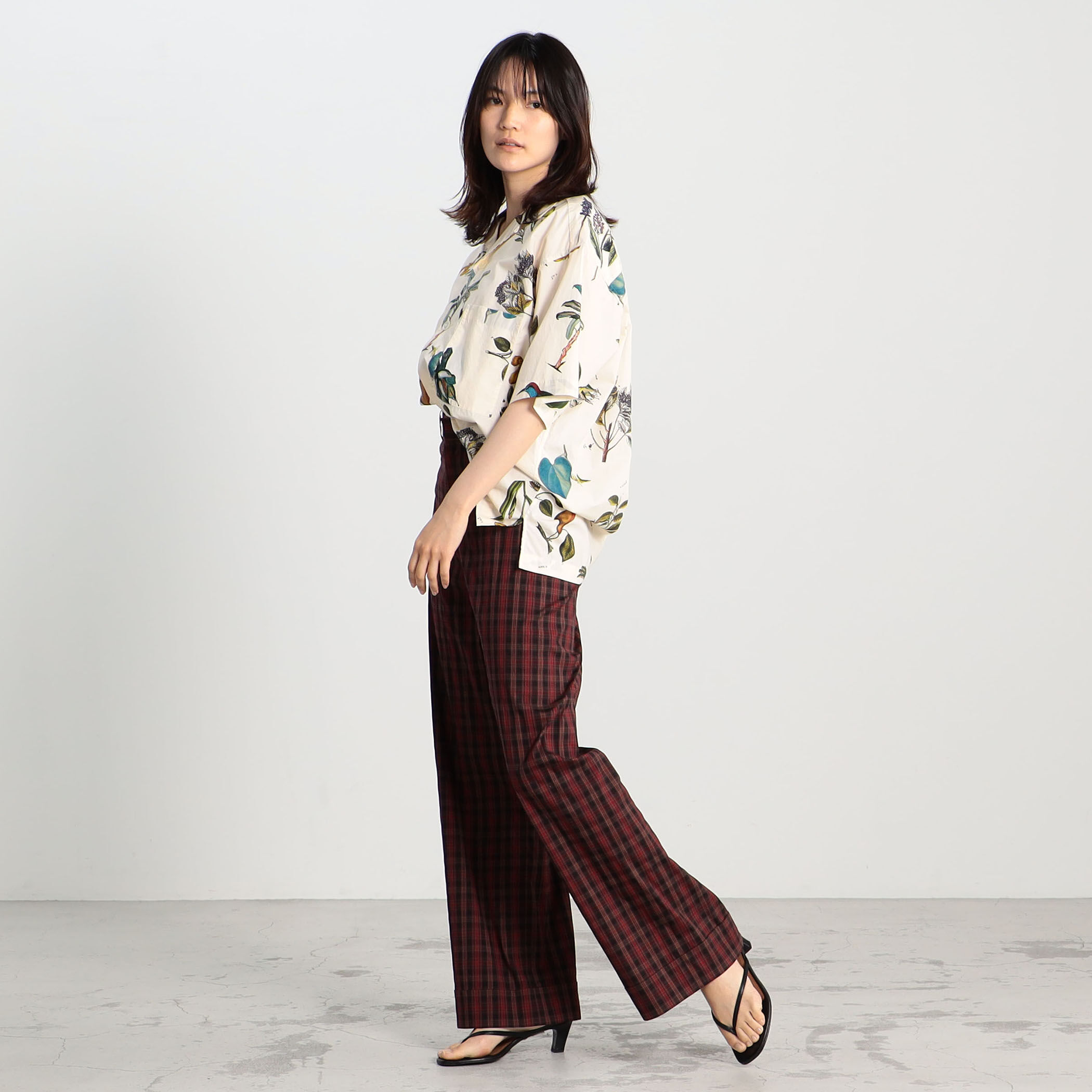 □コットン ボタニカルプリントオープンカラーシャツ