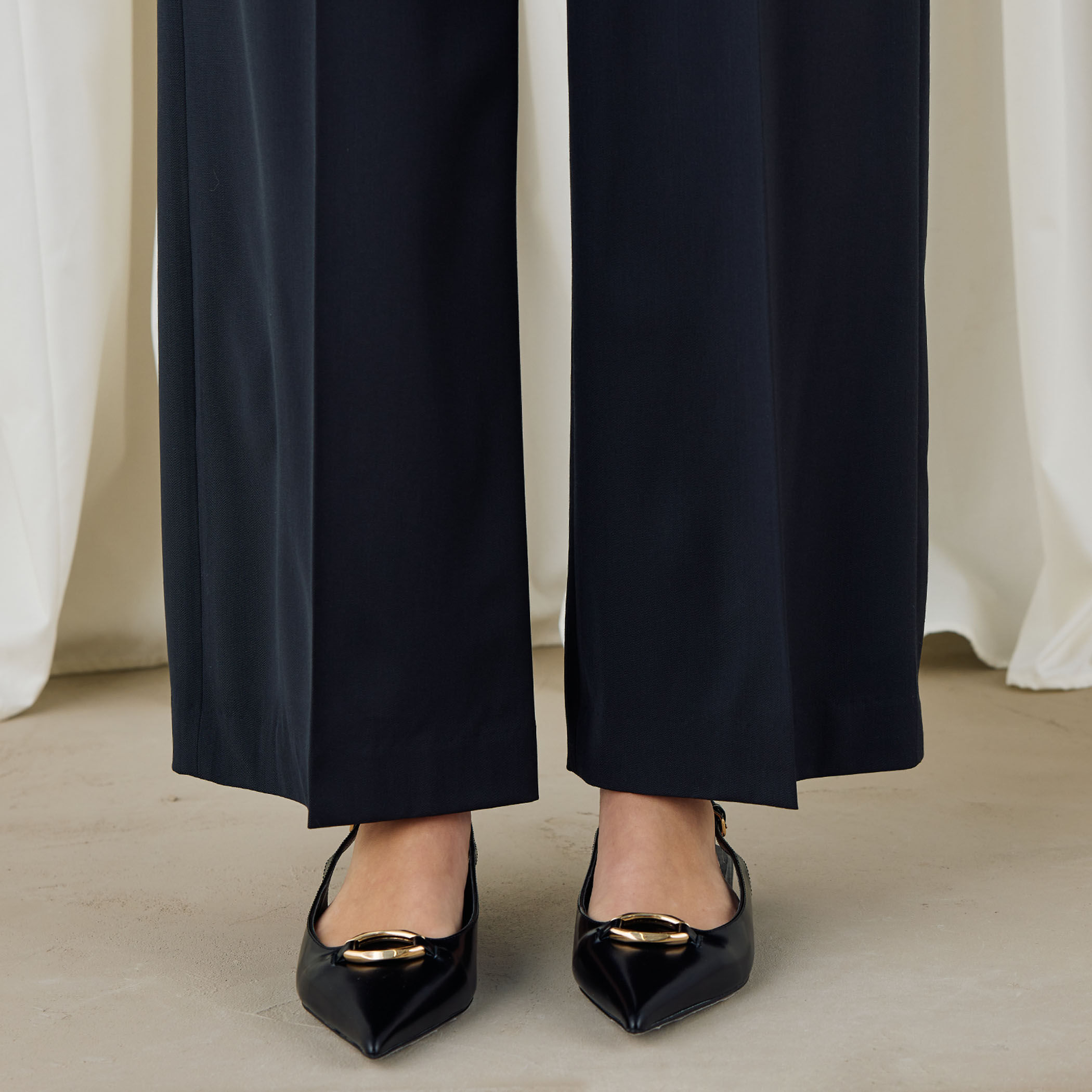 ハイツイストギャバジン ウエストバンド付きパンツ｜トゥモローランド