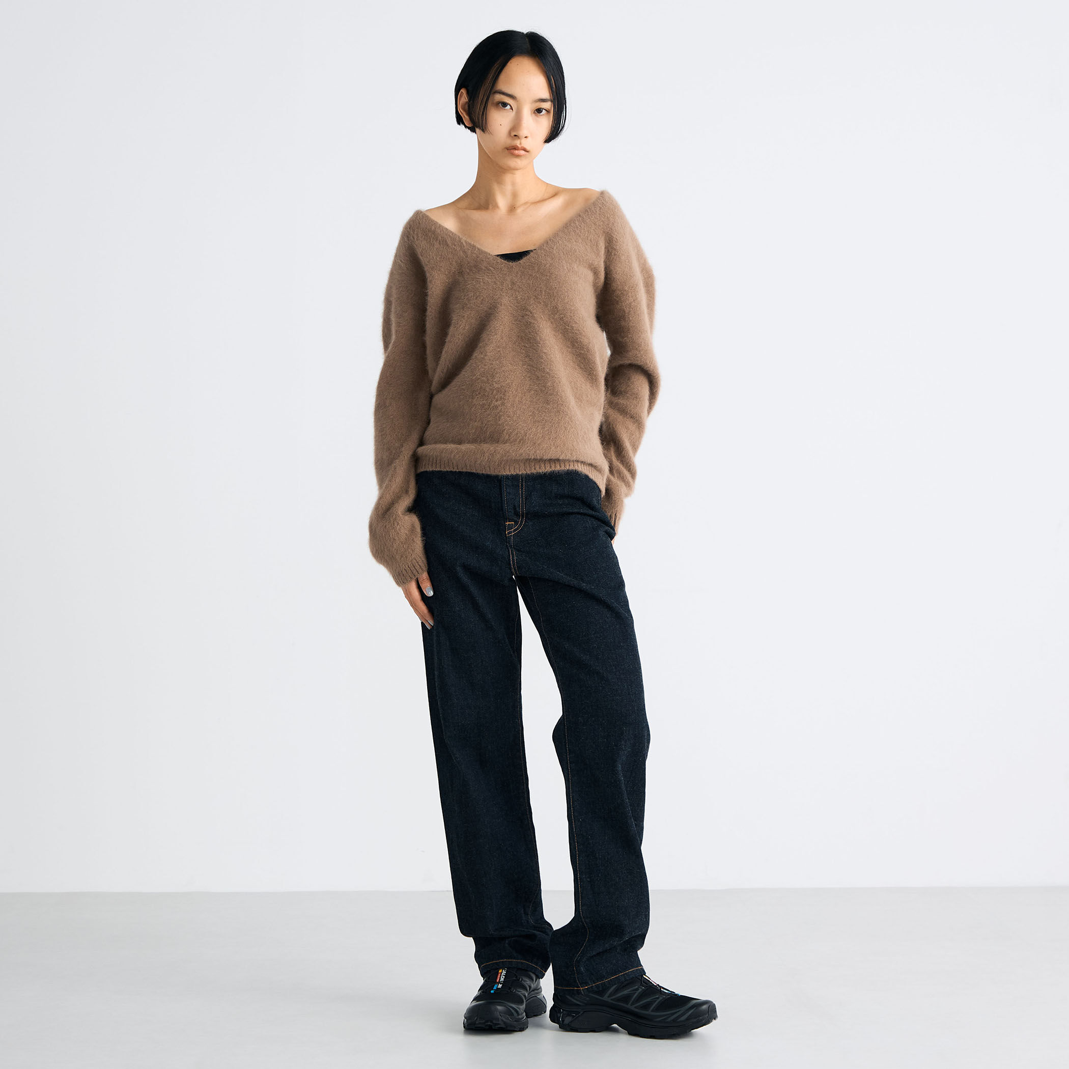 フォックスシャギー Vネックニット｜トゥモローランド 公式通販