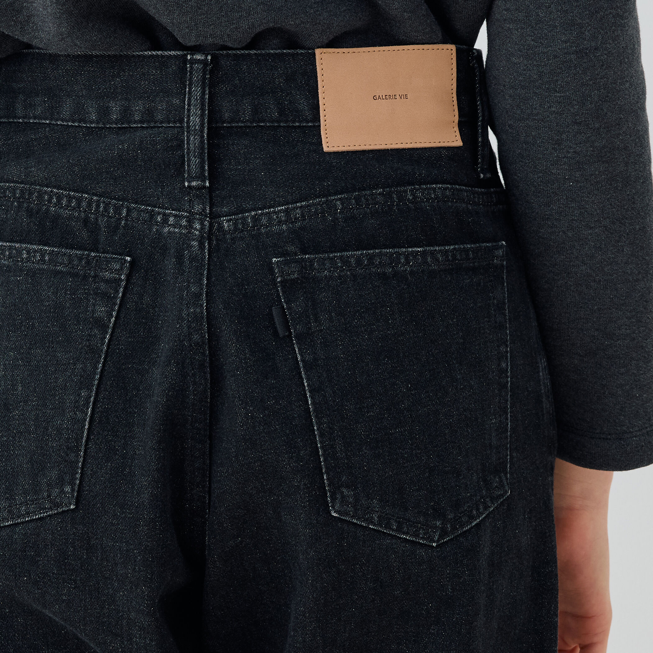 ブラックデニム ストレートパンツ｜トゥモローランド 公式通販