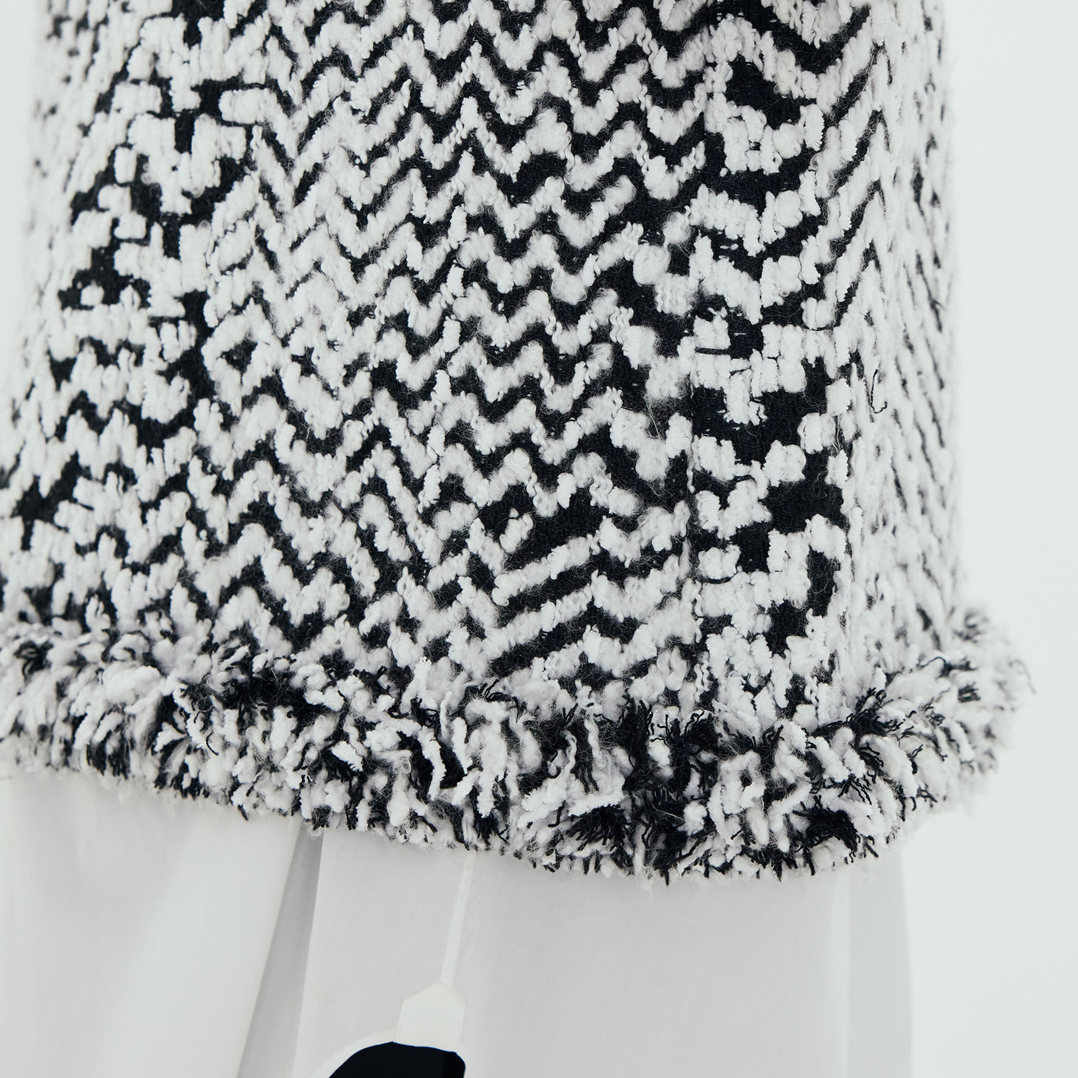 モノトーンジャカード ハーフスリーブトップ｜トゥモローランド 公式通販