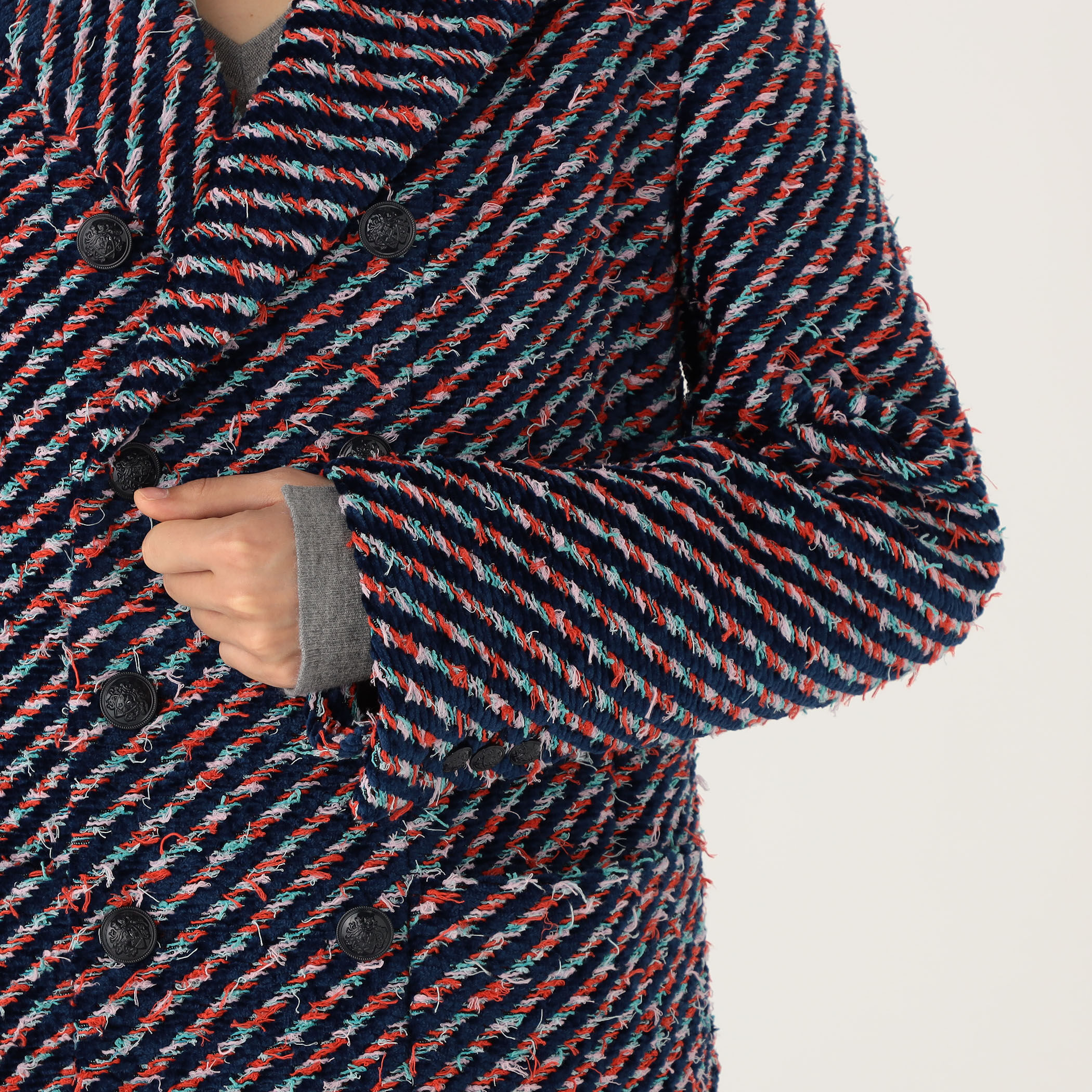 KENZO　ツイードコート　ダブルブレスト　裏地マルチパターン総柄　ウール カラーネップツイード ダブルブレストロングコート｜トゥモローランド
