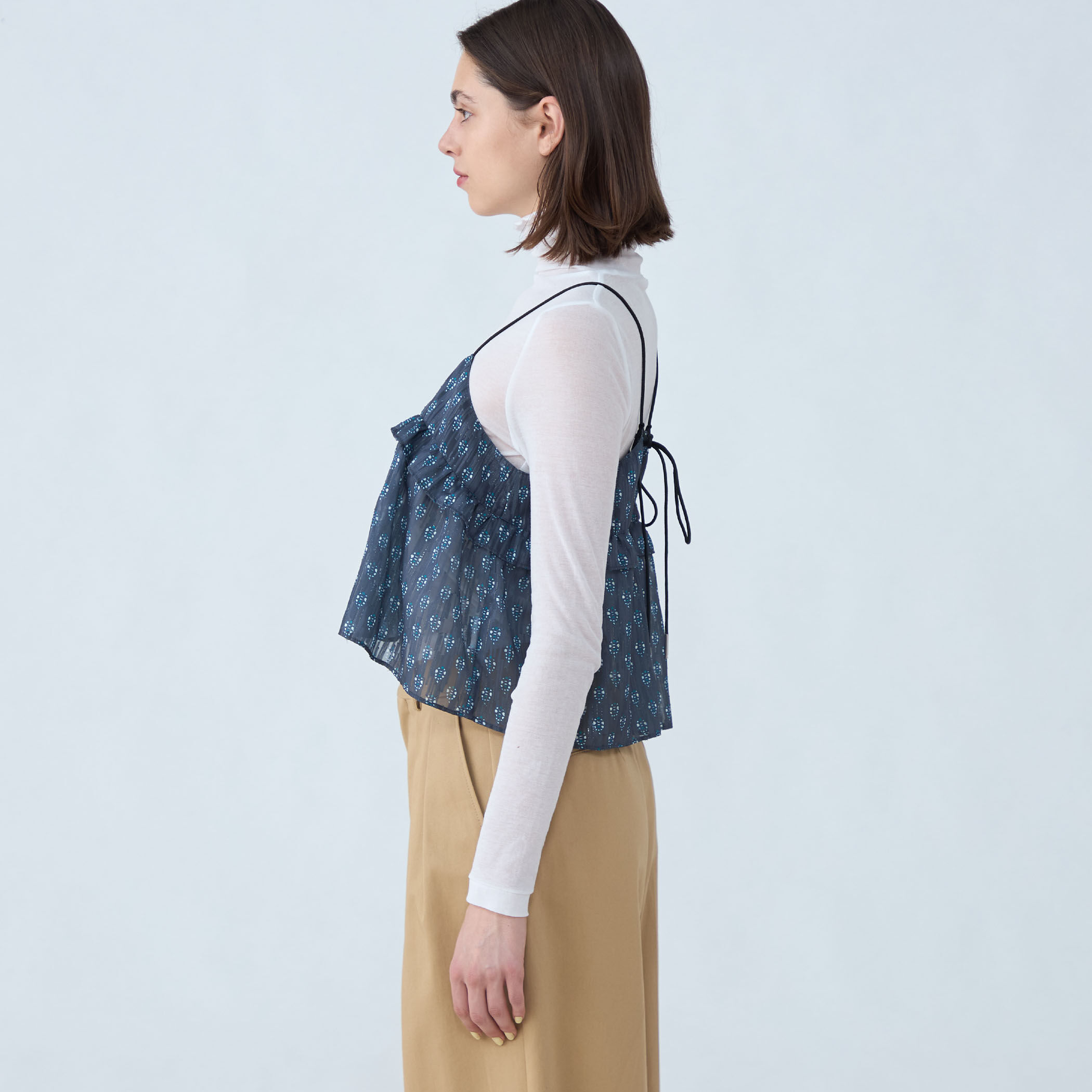 カットジャカードプリント フリルキャミソール｜トゥモローランド 公式通販