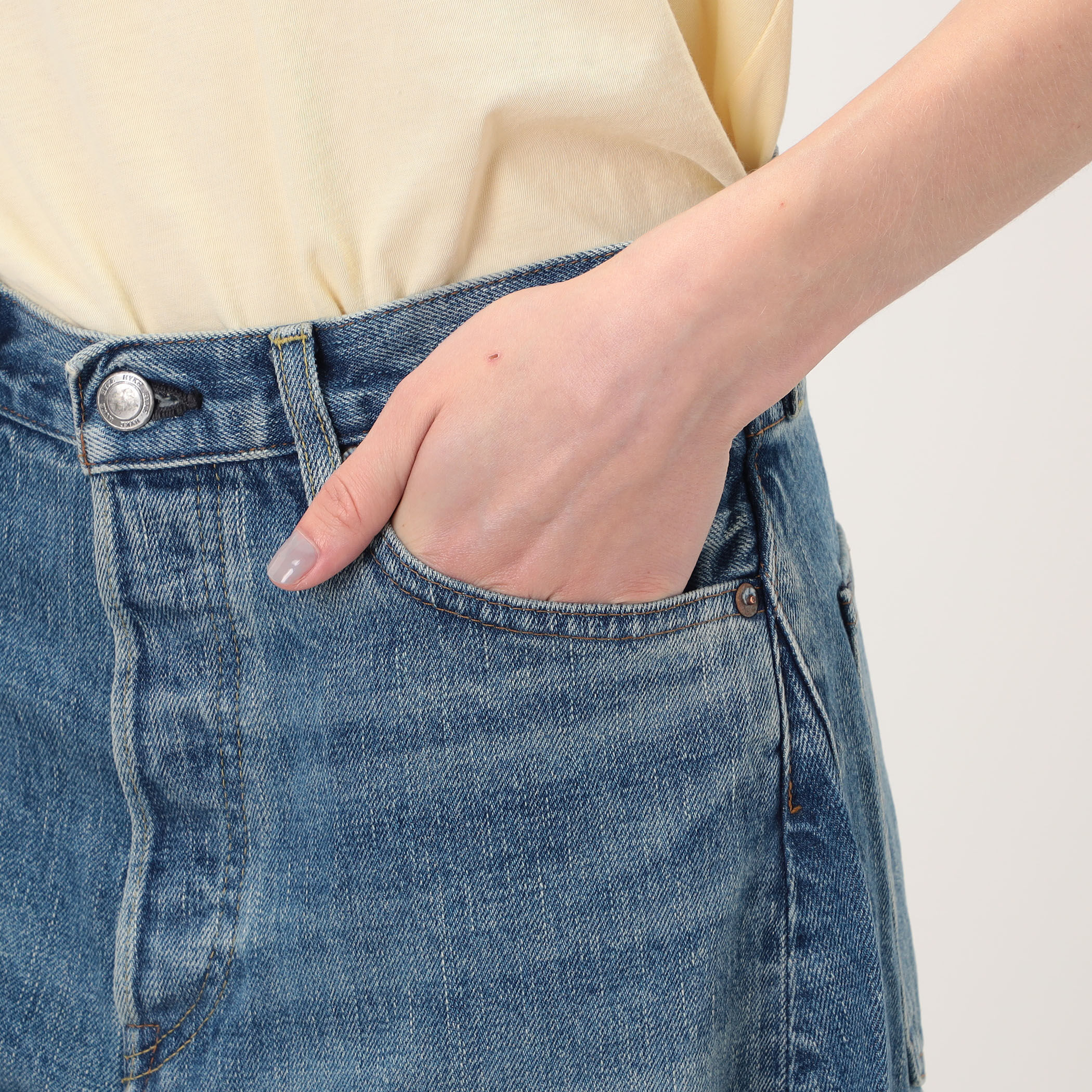 HYKE BARREL-LEG JEANS バレルレッグデニムパンツ｜トゥモローランド