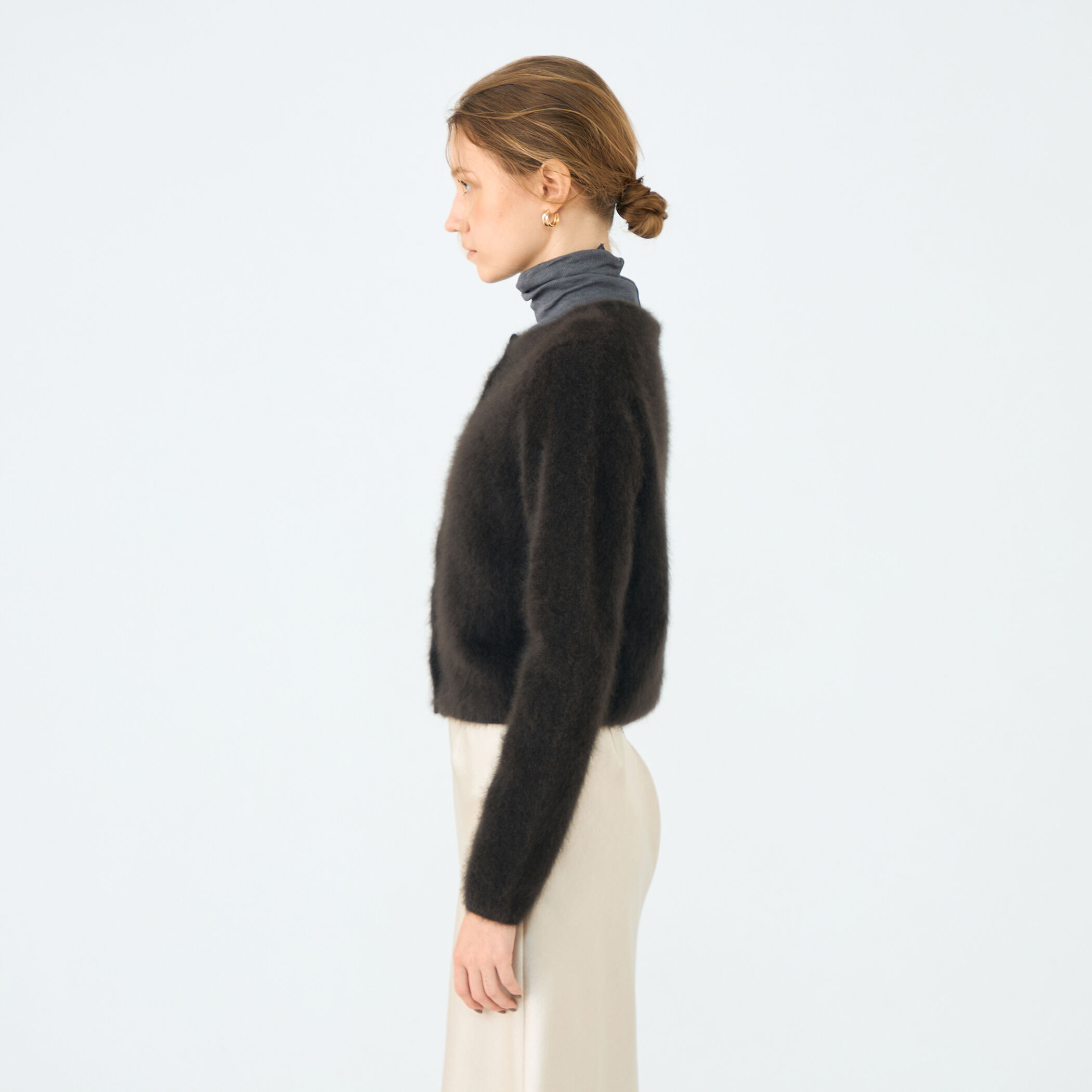 フラッフィーヤーン クルーネックカーディガン｜トゥモローランド 公式通販