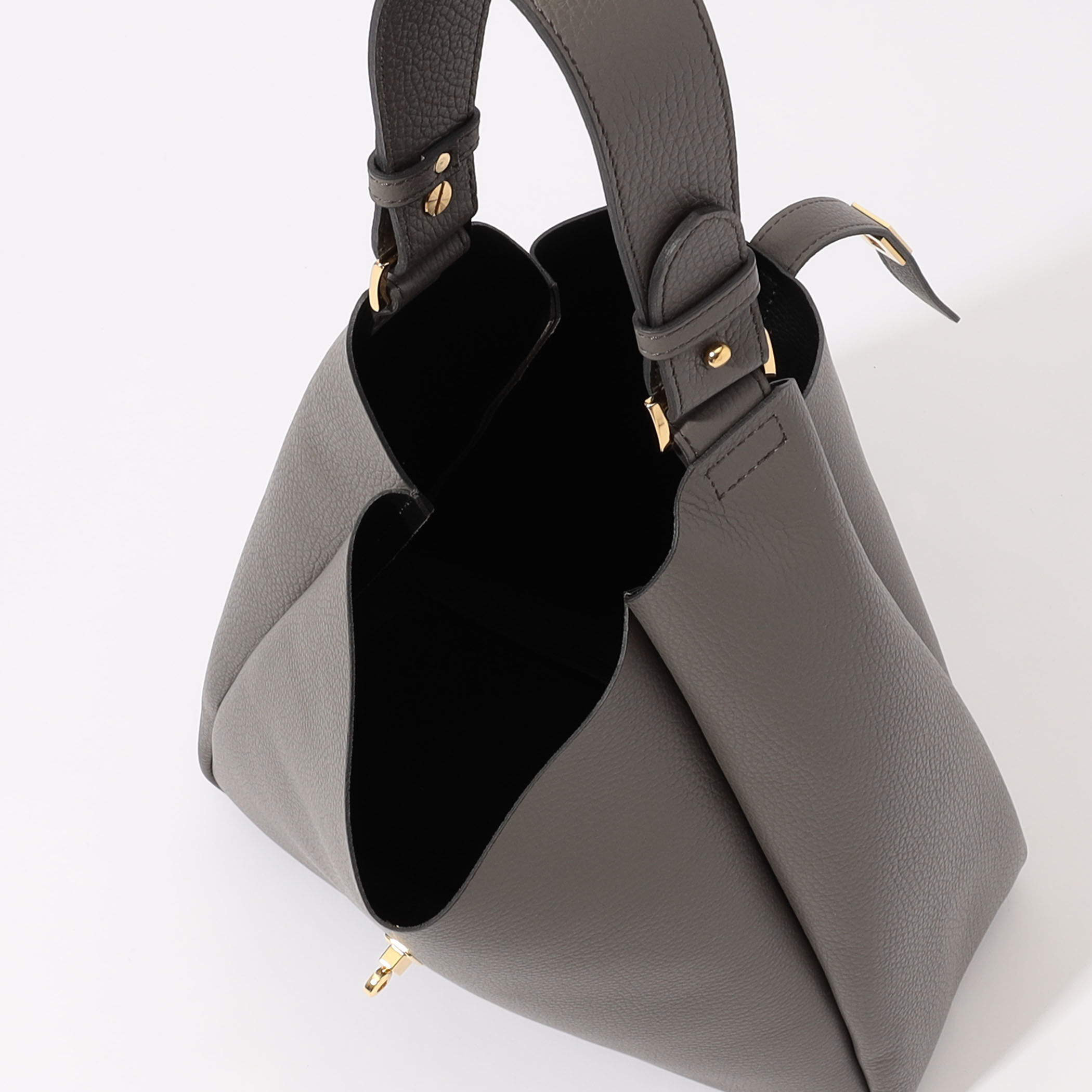 VIOLAD'ORO ショルダーバッグ｜トゥモローランド 公式通販