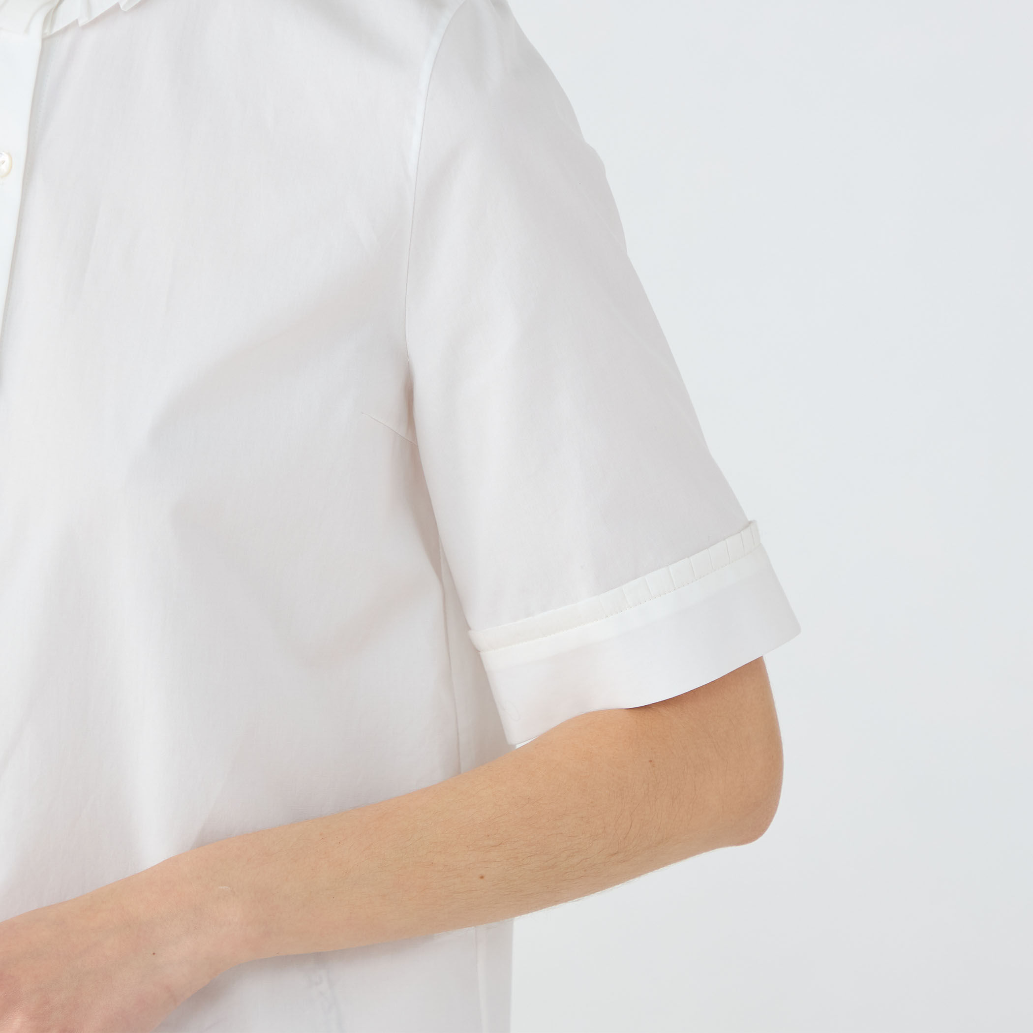 100/2コンパクトブロード ハーフスリーブタックブラウス