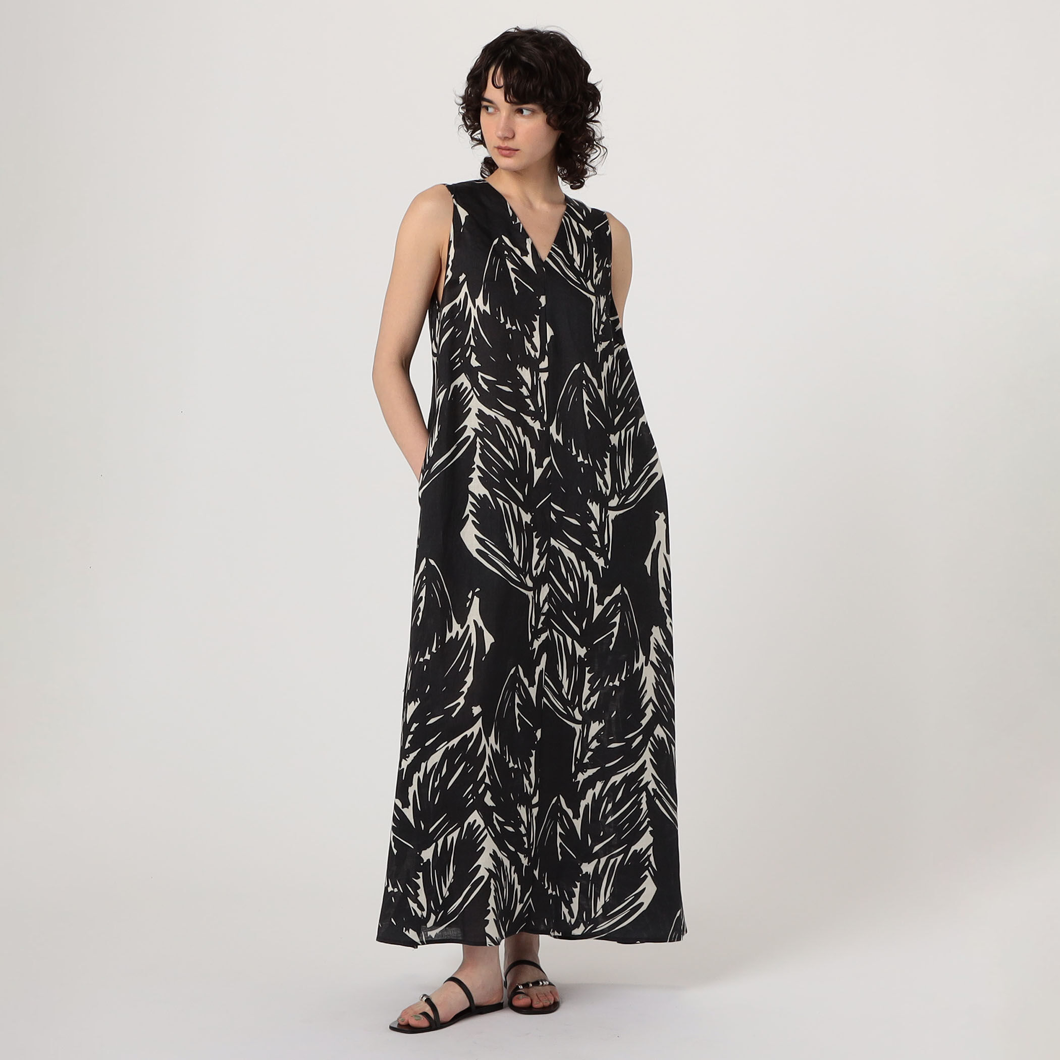 WRITEWELL リーフパターンVネックドレス｜トゥモローランド 公式通販