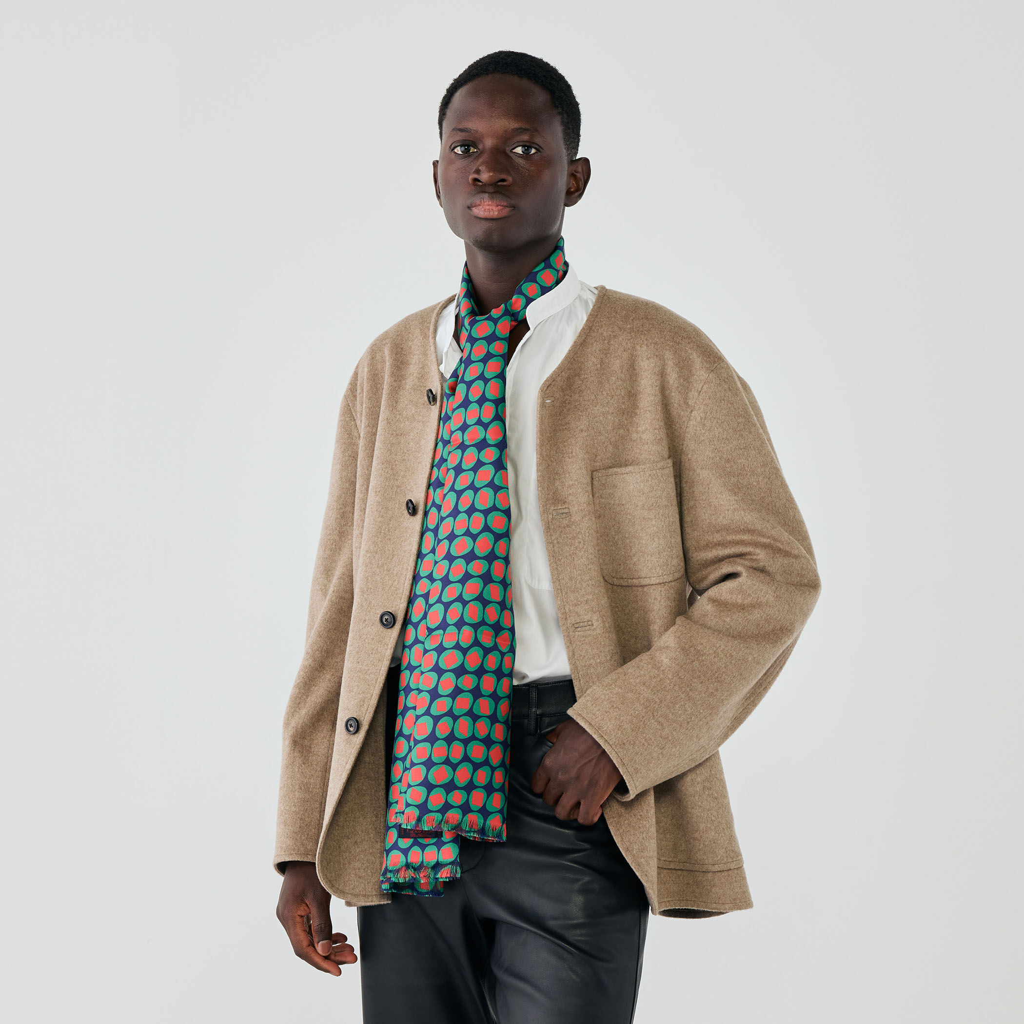 Charvet シルクプリント スカーフ｜トゥモローランド 公式サイト