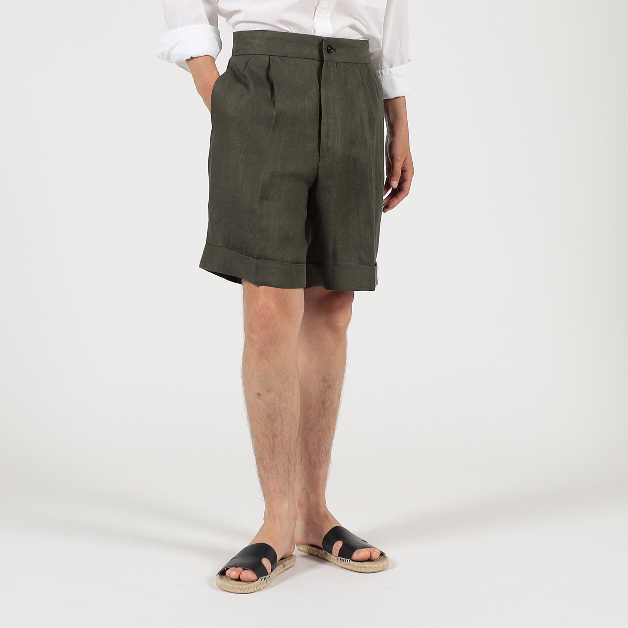 BACCA レザーショートパンツ(TOMORROWLAND購入) BACCA レザーショートパンツ(TOMORROWLAND購入) - メルカリ