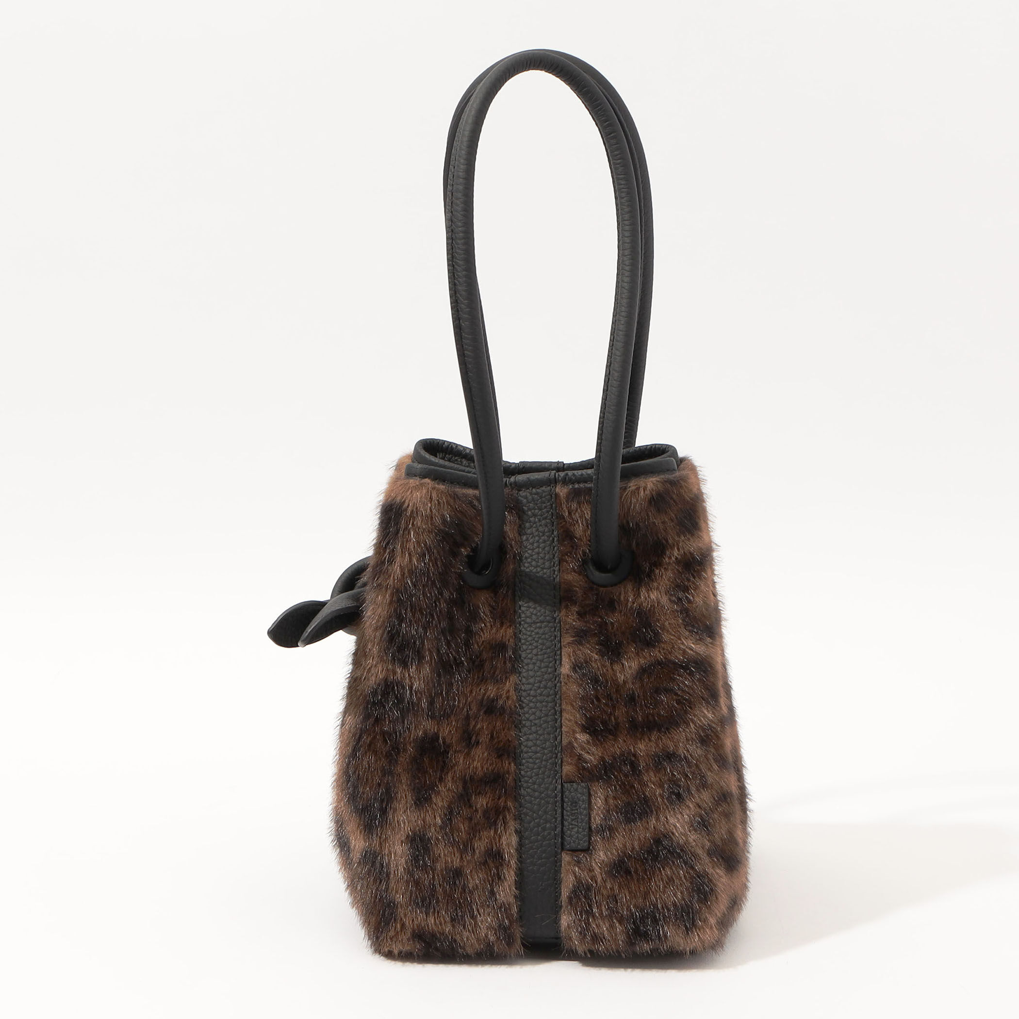 別注】VASIC BOND MINI LEO バッグ｜トゥモローランド 公式通販