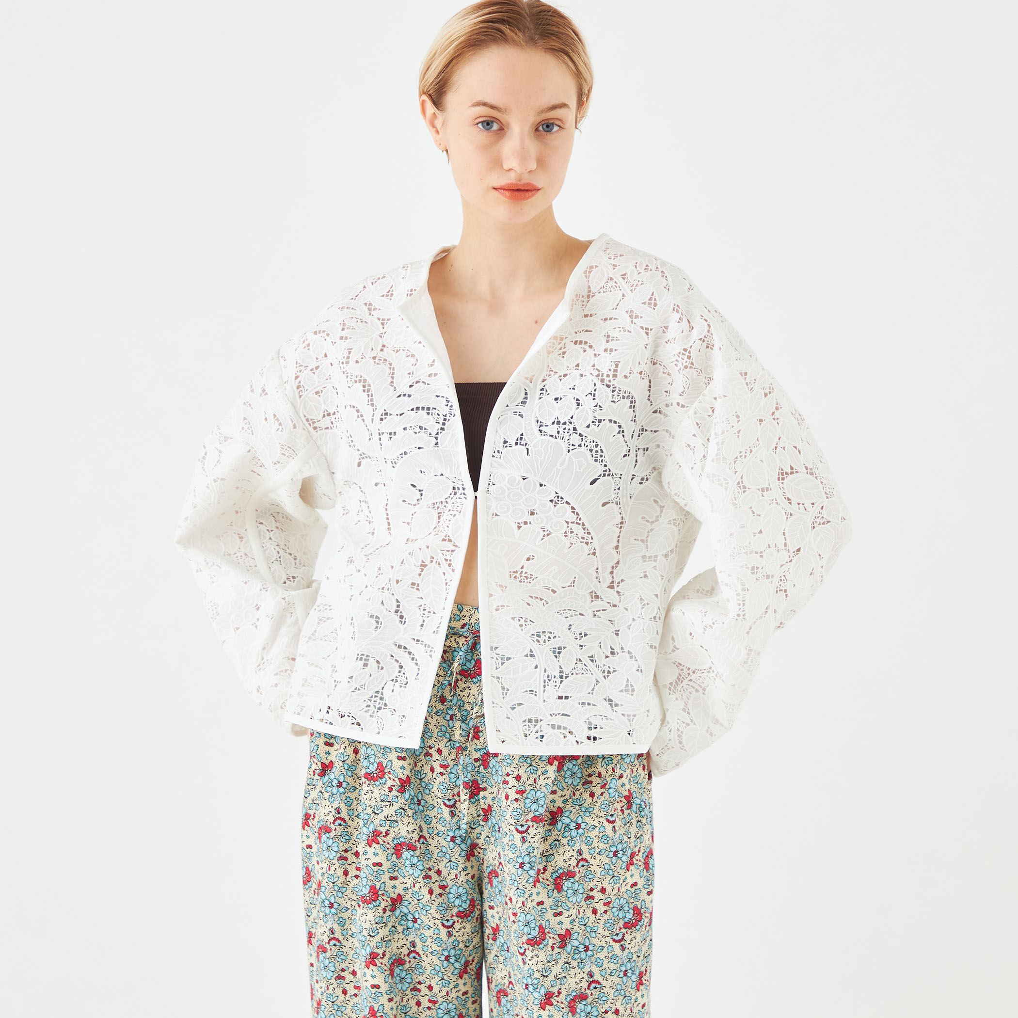 コットンエンブロイダリー ブルゾン｜トゥモローランド 公式通販