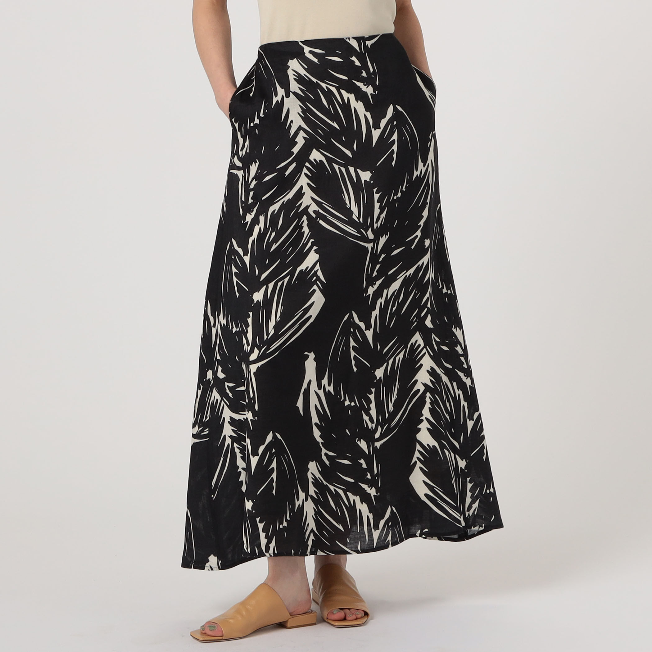 WRITEWELL リーフパターンロングスカート｜トゥモローランド 公式通販