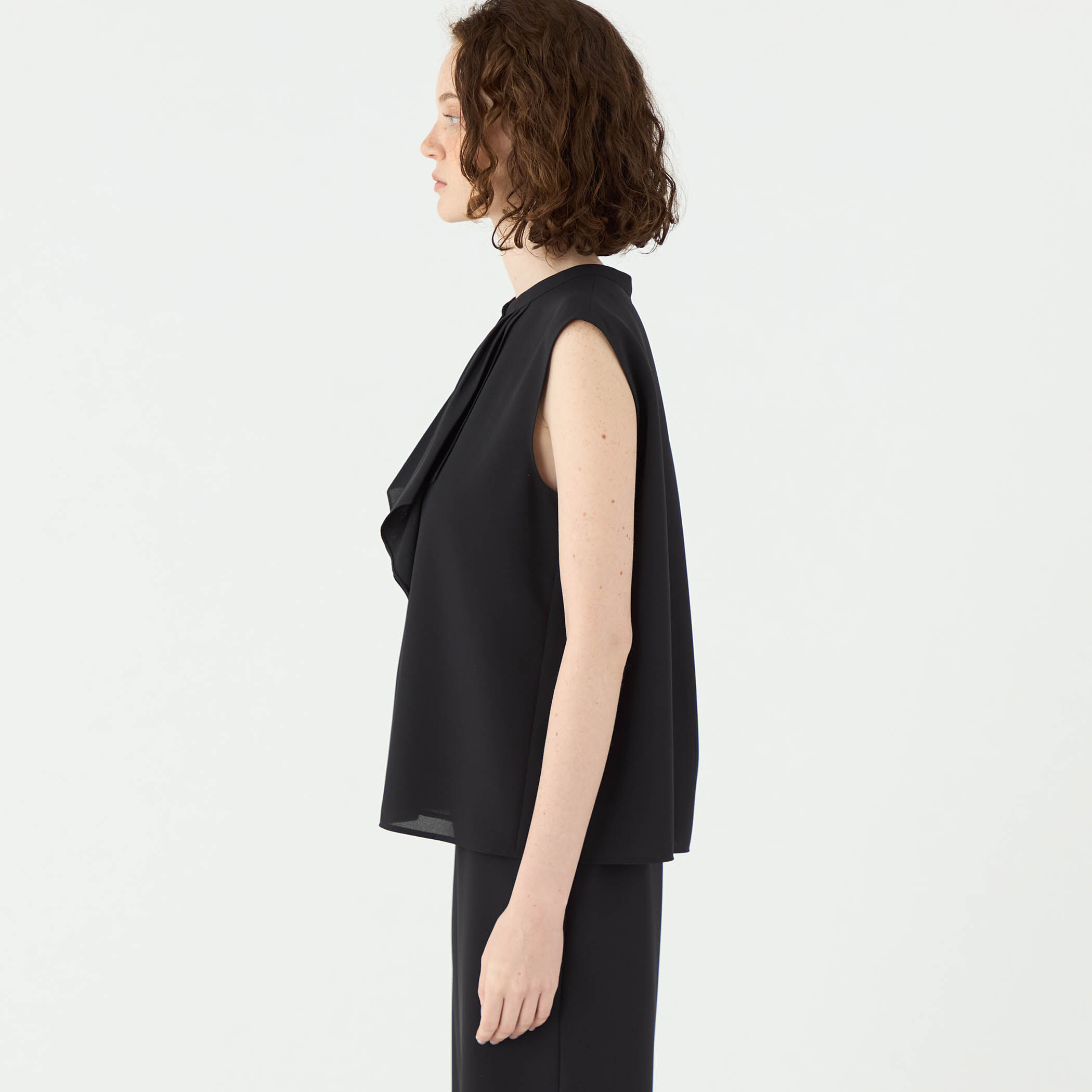 ドライメッシュストレッチ フロントドレープブラウス