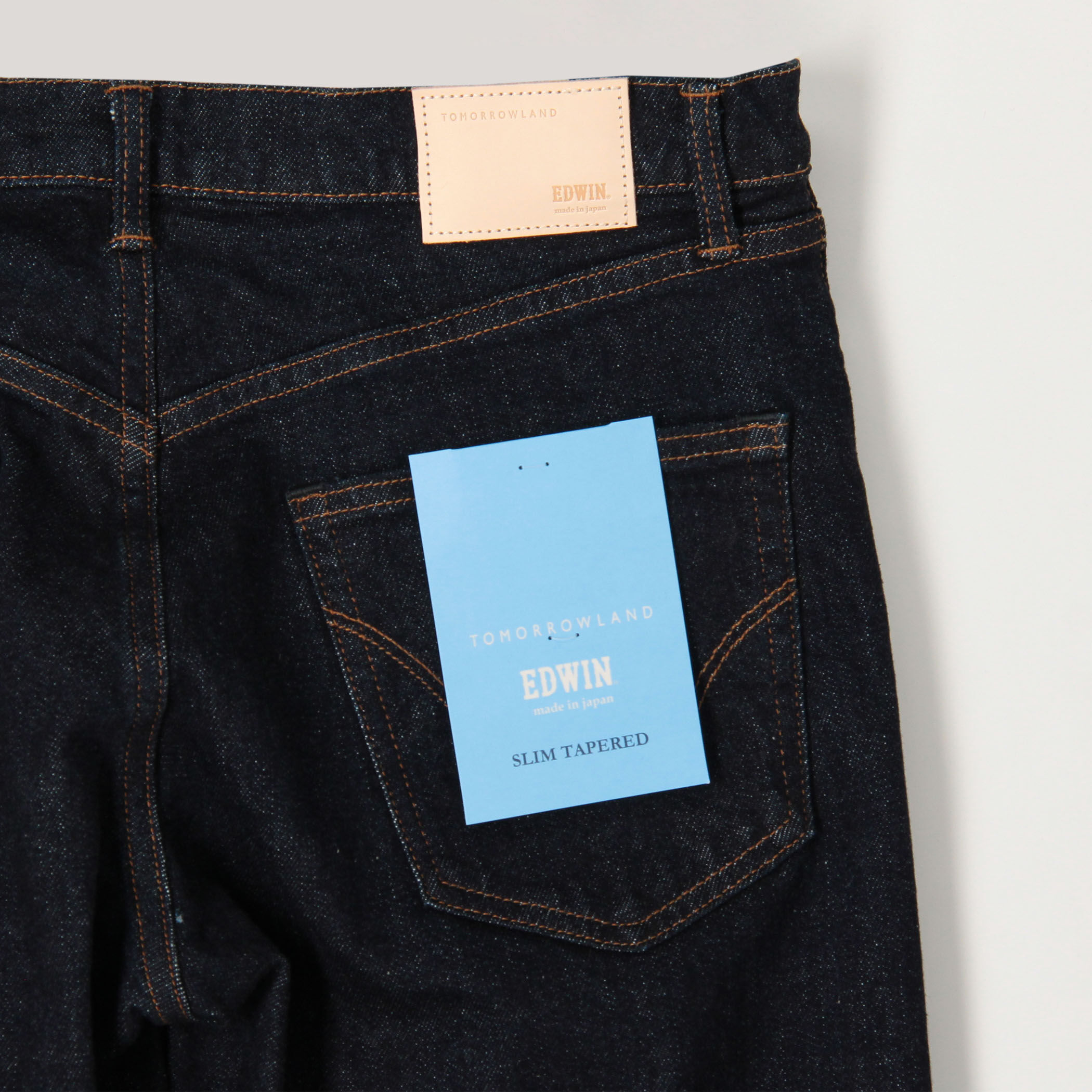 別注】EDWIN SLIM TAPERED ONE WASHED デニムパンツ｜トゥモローランド