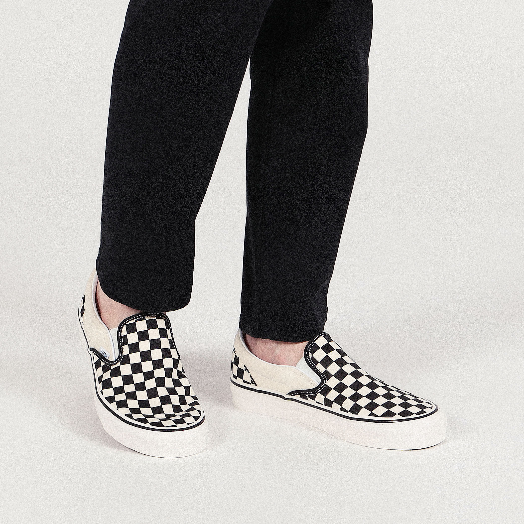 Vans classic on sale slip-on sneaker