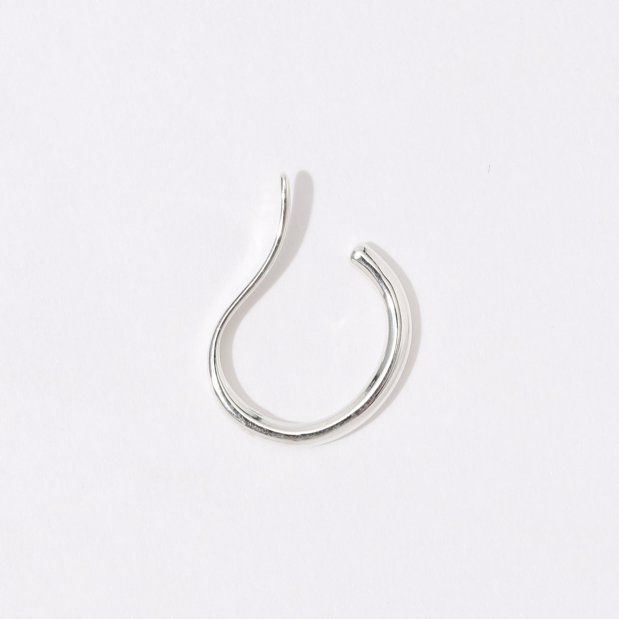 SASKIA DIEZ WIRE イヤーカフ NO1｜トゥモローランド 公式通販