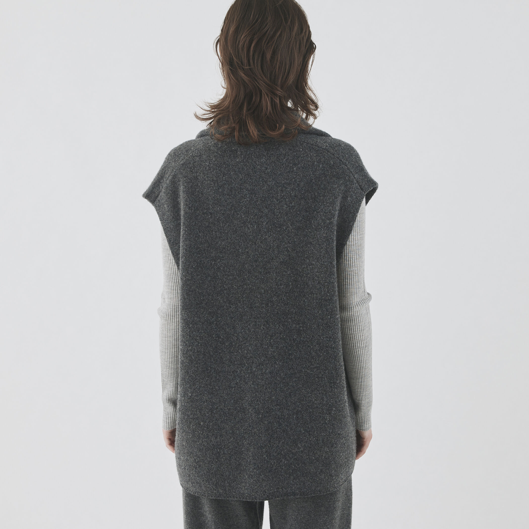 ラムズウール スリーブレスダブルジャケット｜トゥモローランド 公式通販