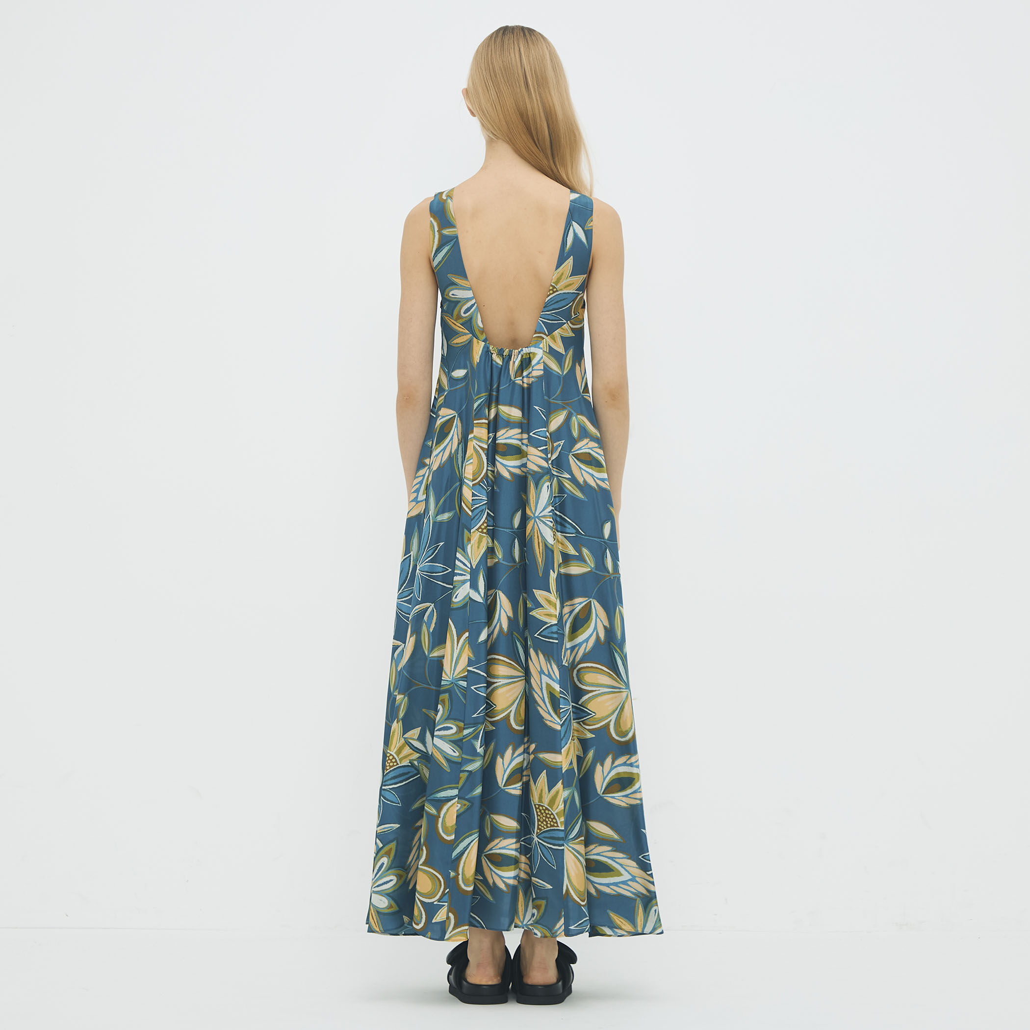 シルク COLETTEフラワープリント ロングワンピース｜トゥモローランド