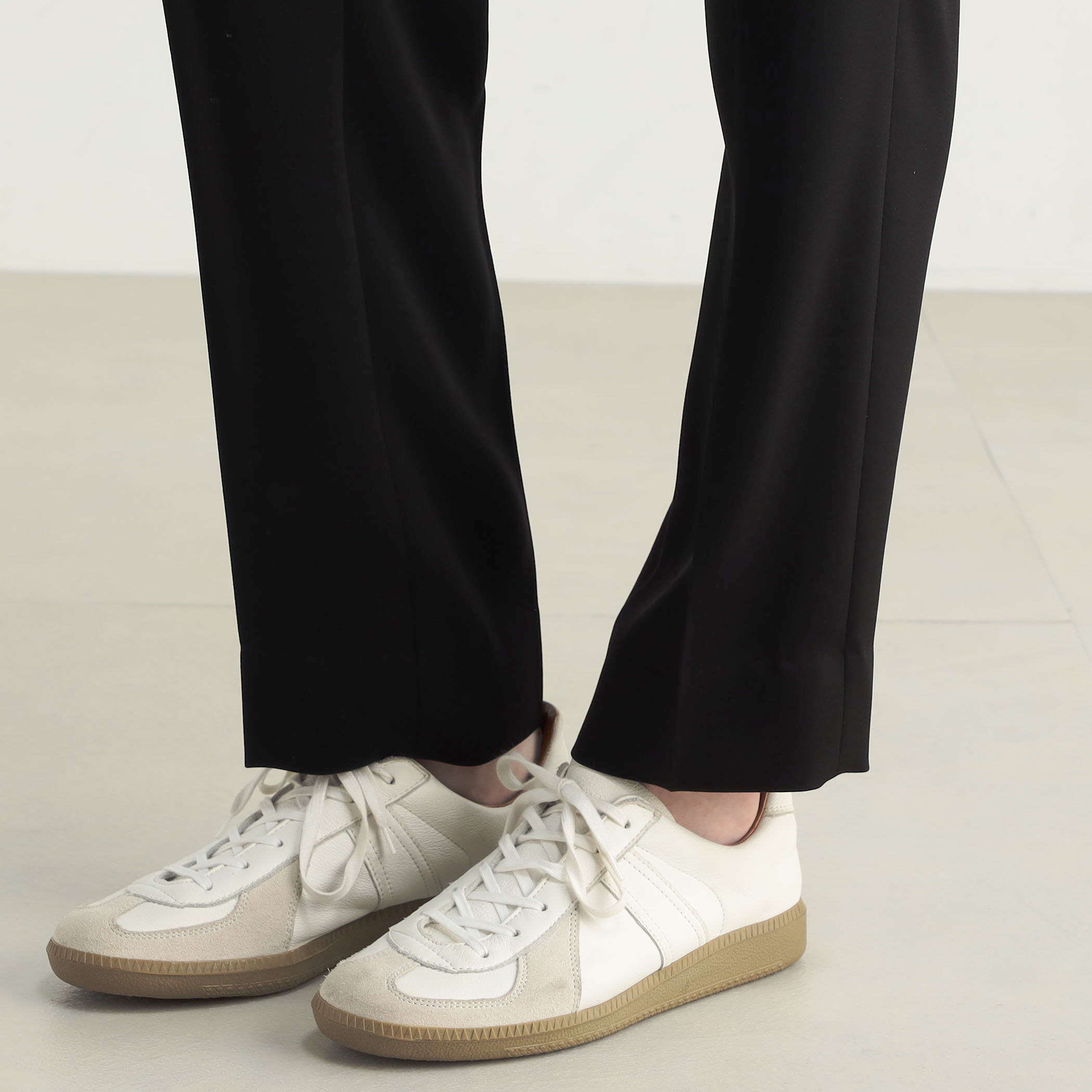 専用　サテンストレート ジョーゼットサテン ストレートパンツ｜トゥモローランド 公式通販