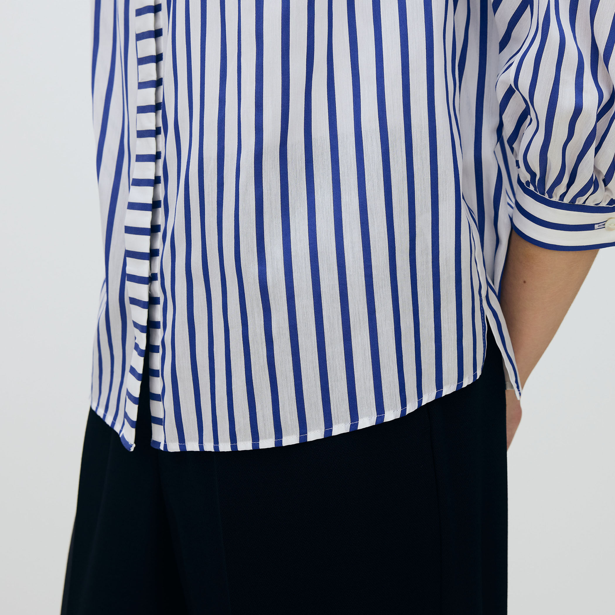 トラックストライプ ギャザーブラウス｜トゥモローランド 公式通販