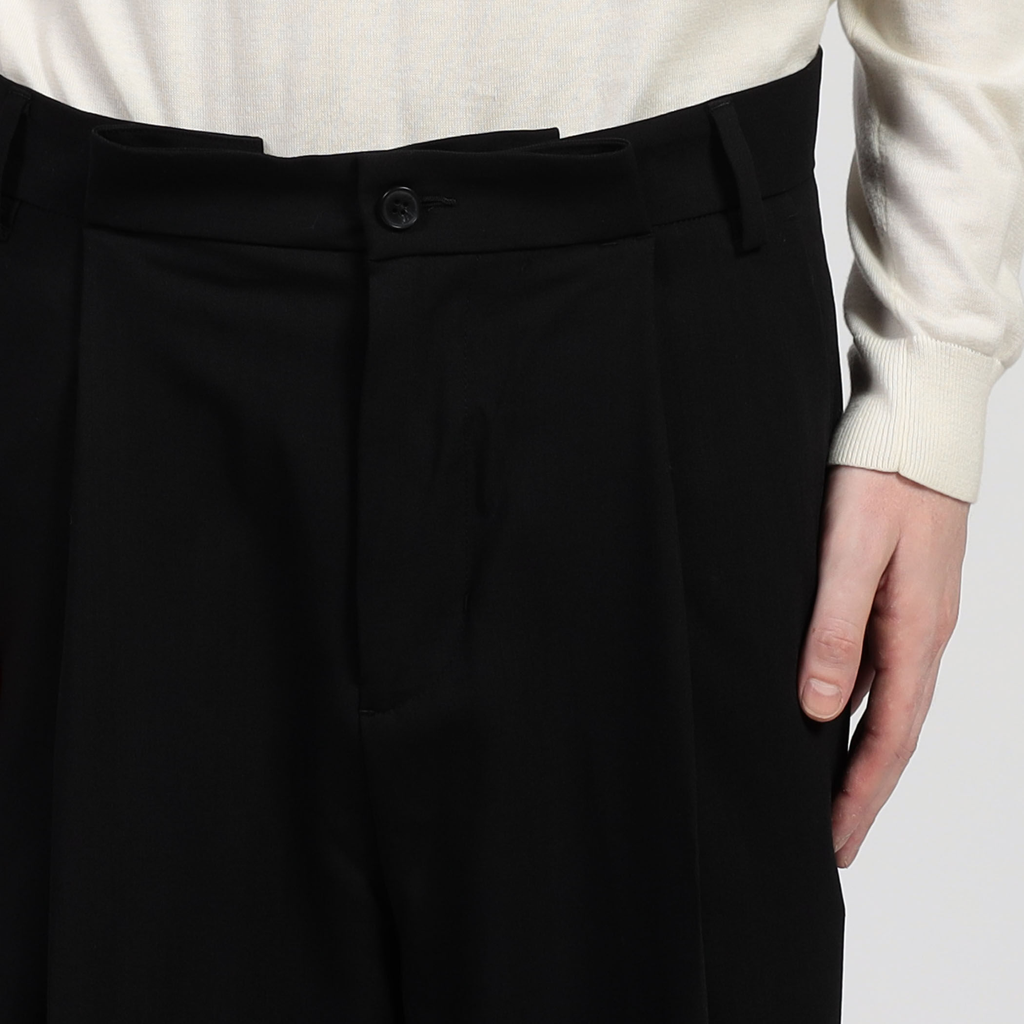 entire studios WIDE PLEATED トラウザーパンツ