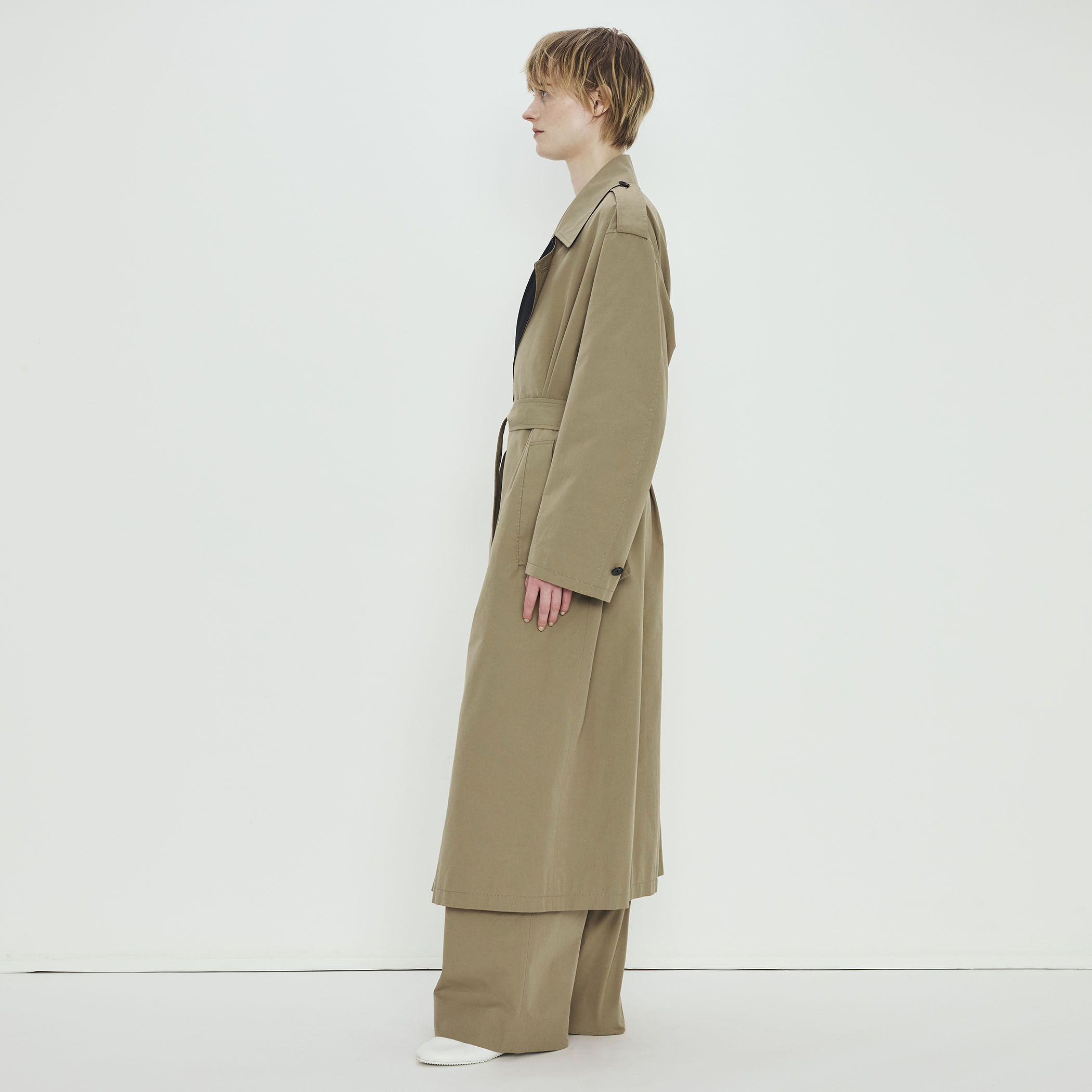 新品同様✨　tomorrowland pilgrim トレンチ　コート　44 2025年最新】tomorrowLAND pilgrim コートの人気アイテム - メルカリ