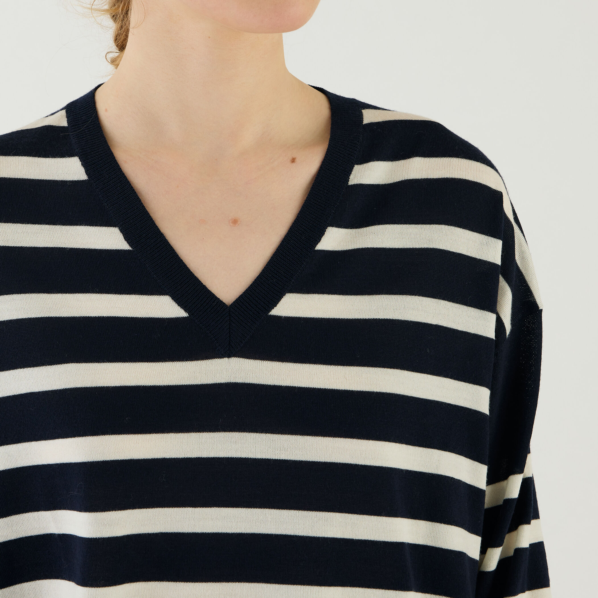 プレーンウール Vネックプルオーバー｜トゥモローランド 公式通販