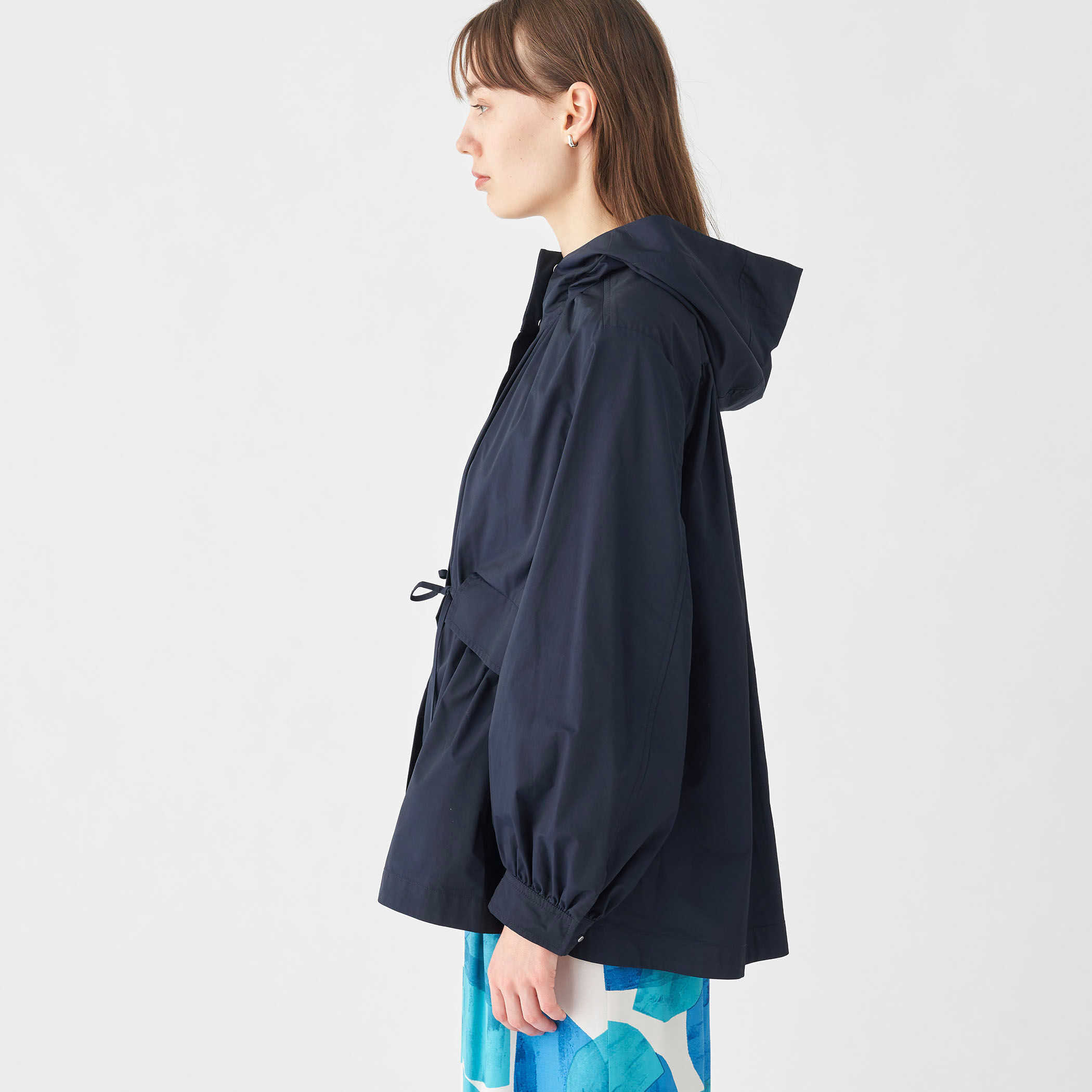 ライトタフタ フーデットショートコート｜トゥモローランド 公式通販