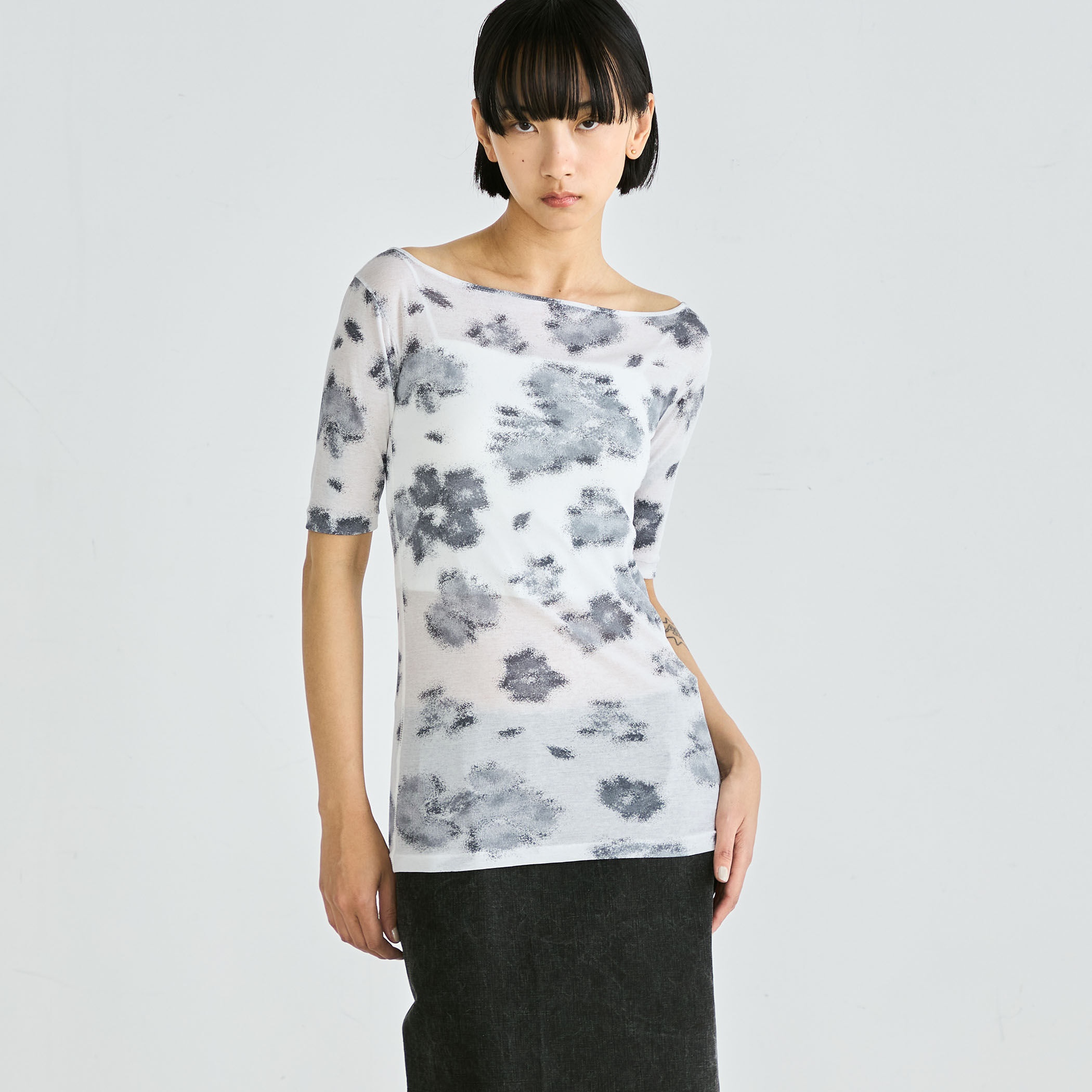 フラワープリント ハーフスリーブトップス｜トゥモローランド 公式通販