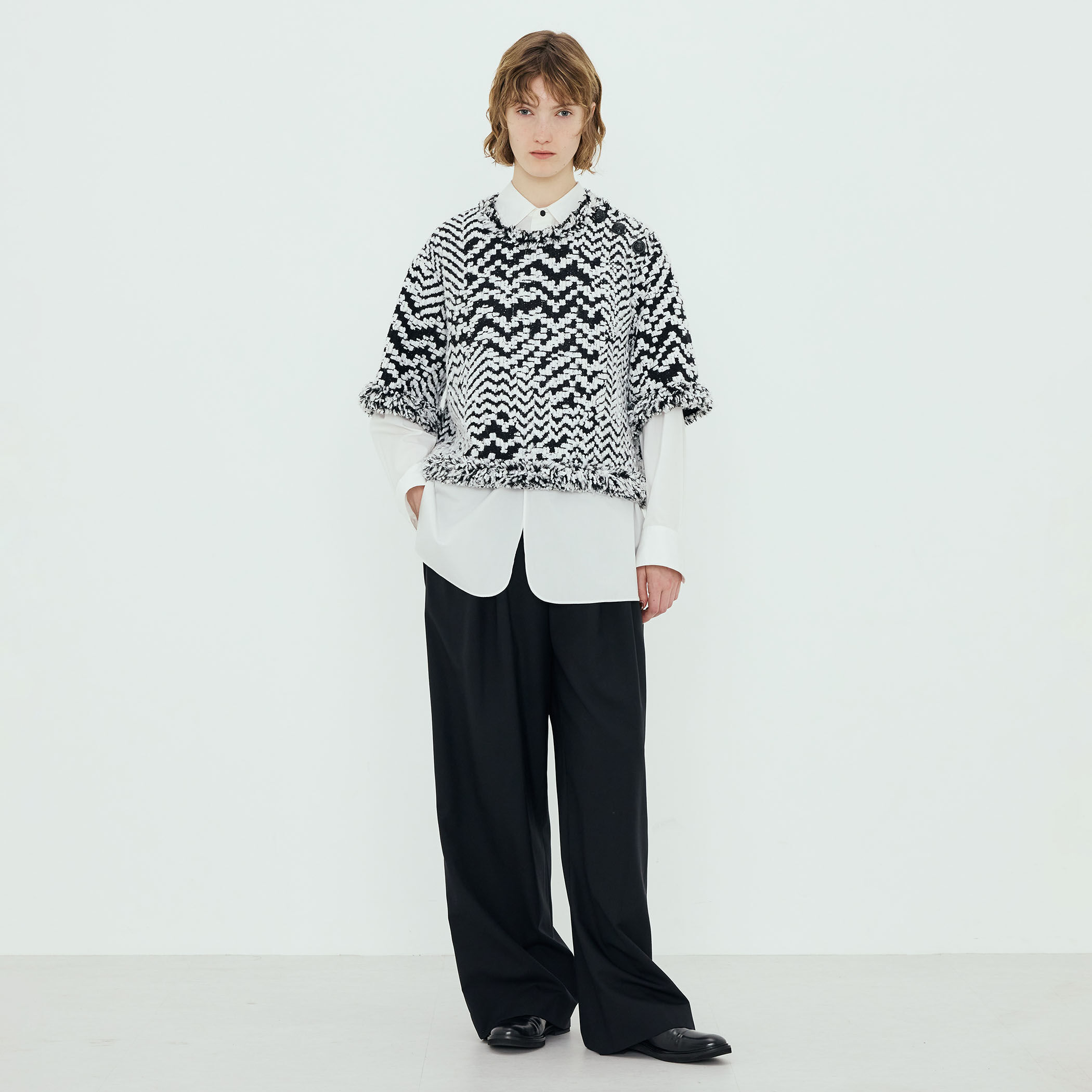 ドゥドゥ様　３枚 モノトーンジャカード ハーフスリーブトップ｜トゥモローランド 公式通販