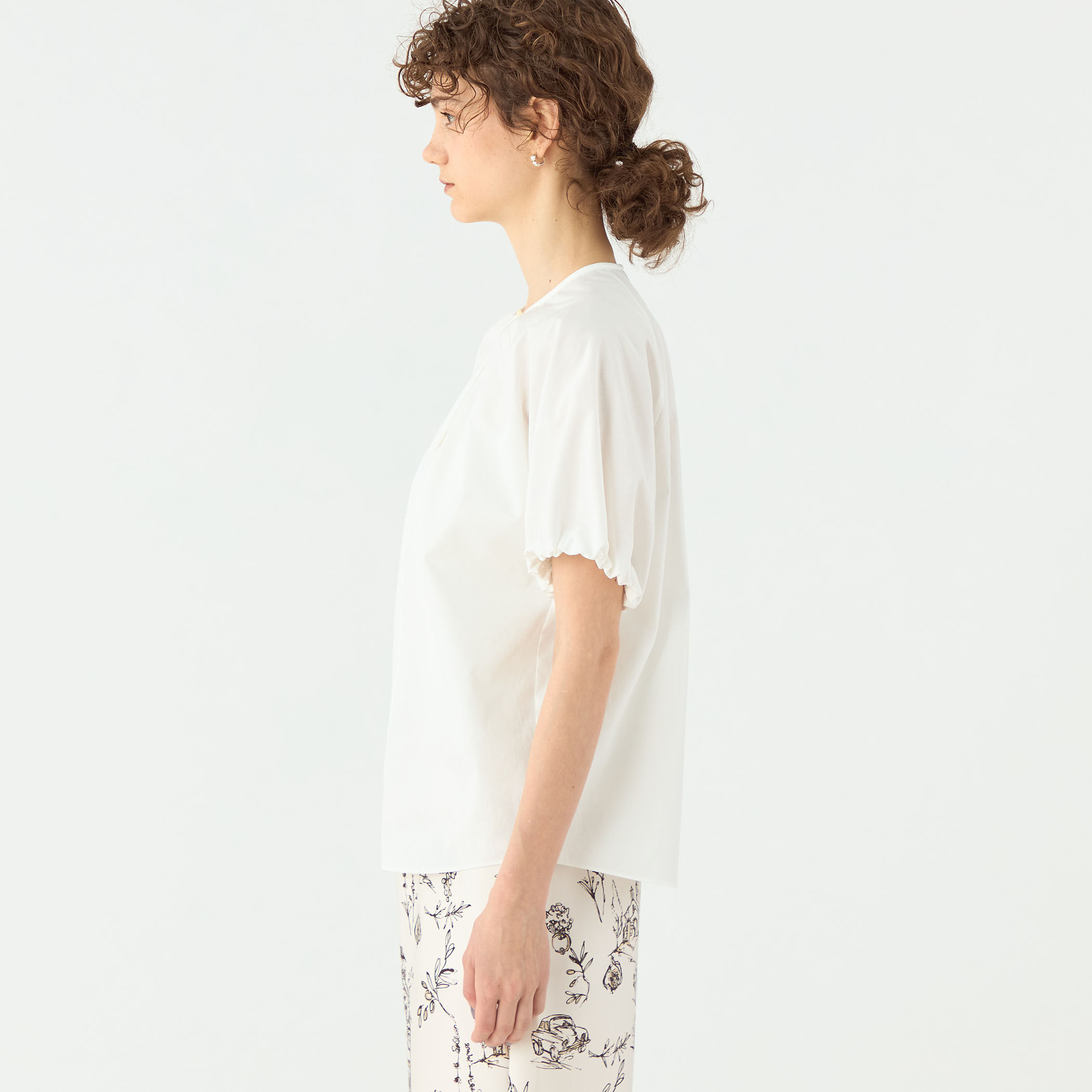 コンパクトブロード タックボリュームブラウス