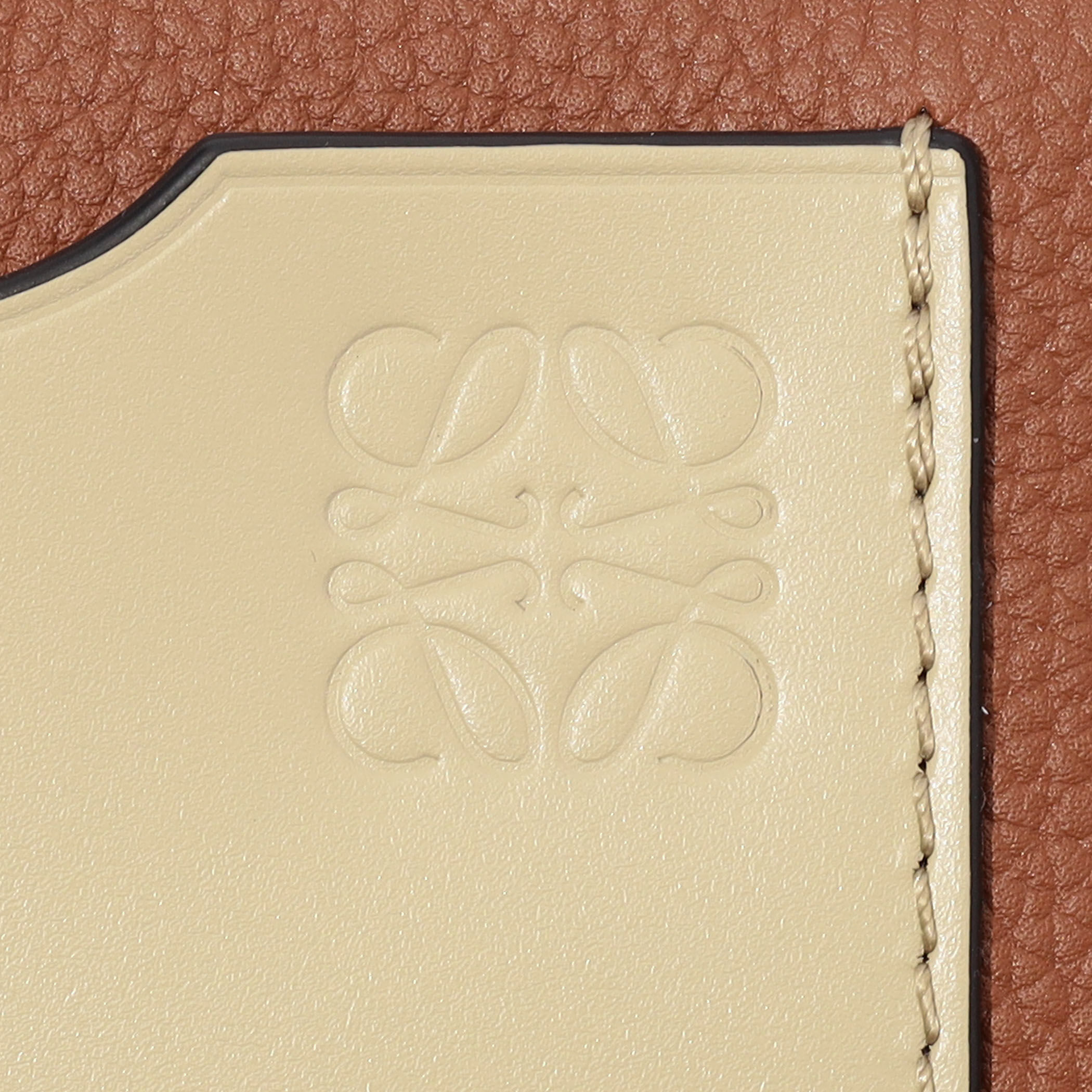 LOEWE SGC COIN CARDHOLDER カードホルダー｜トゥモローランド 公式サイト