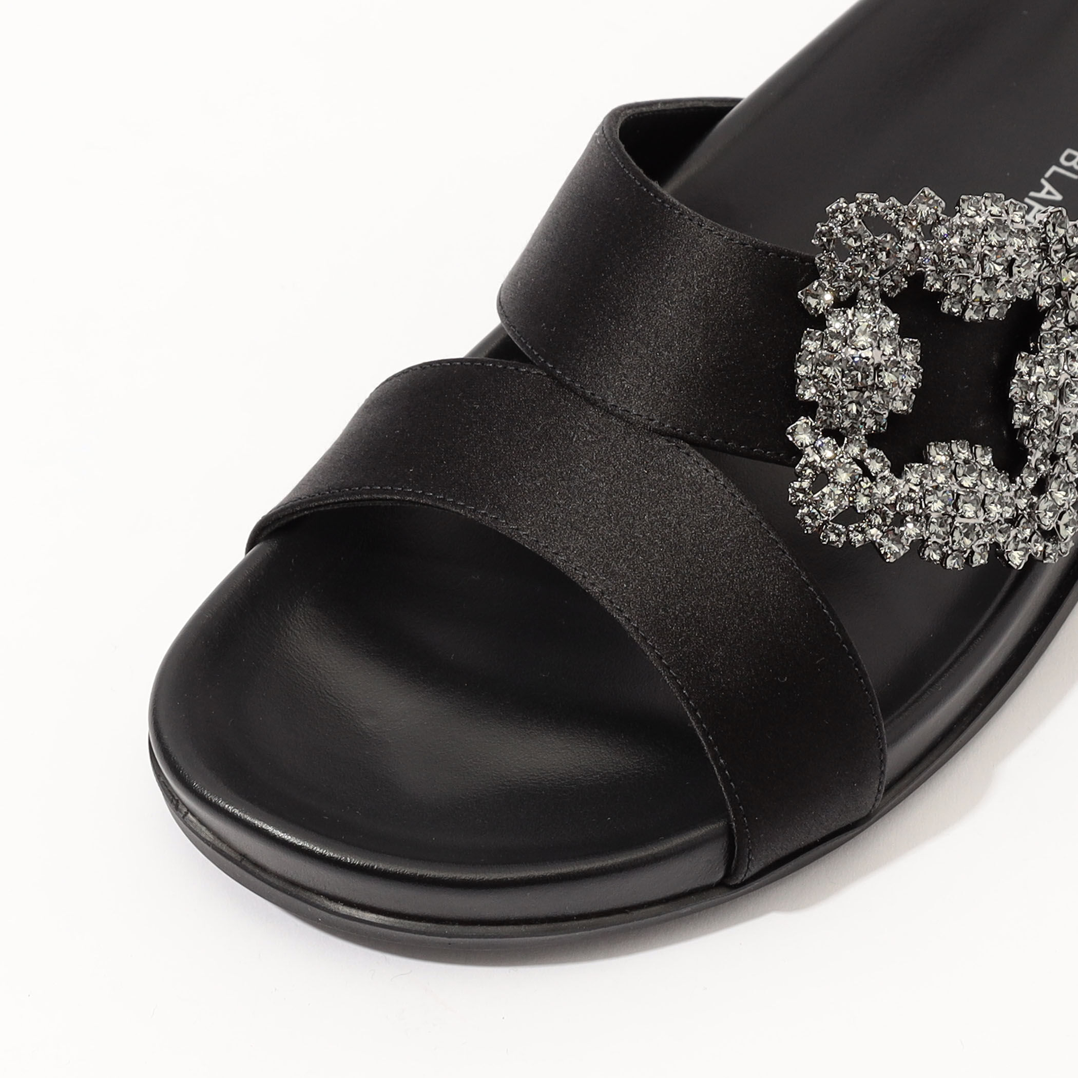 MANOLO BLAHNIK CHILANGHI｜トゥモローランド 公式通販