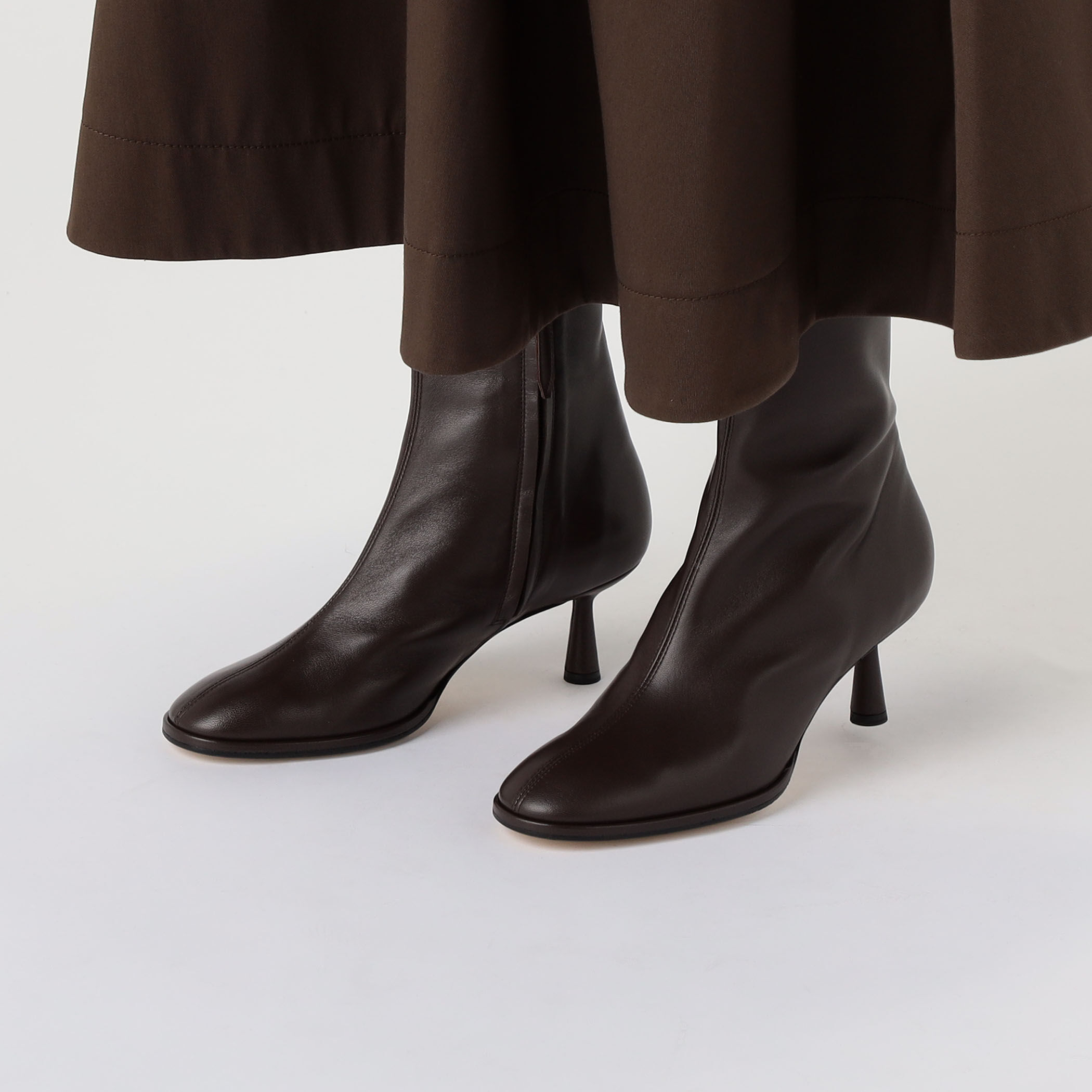 Aeyde DOROTHY Soft Sock ショートブーツ｜トゥモローランド 公式通販