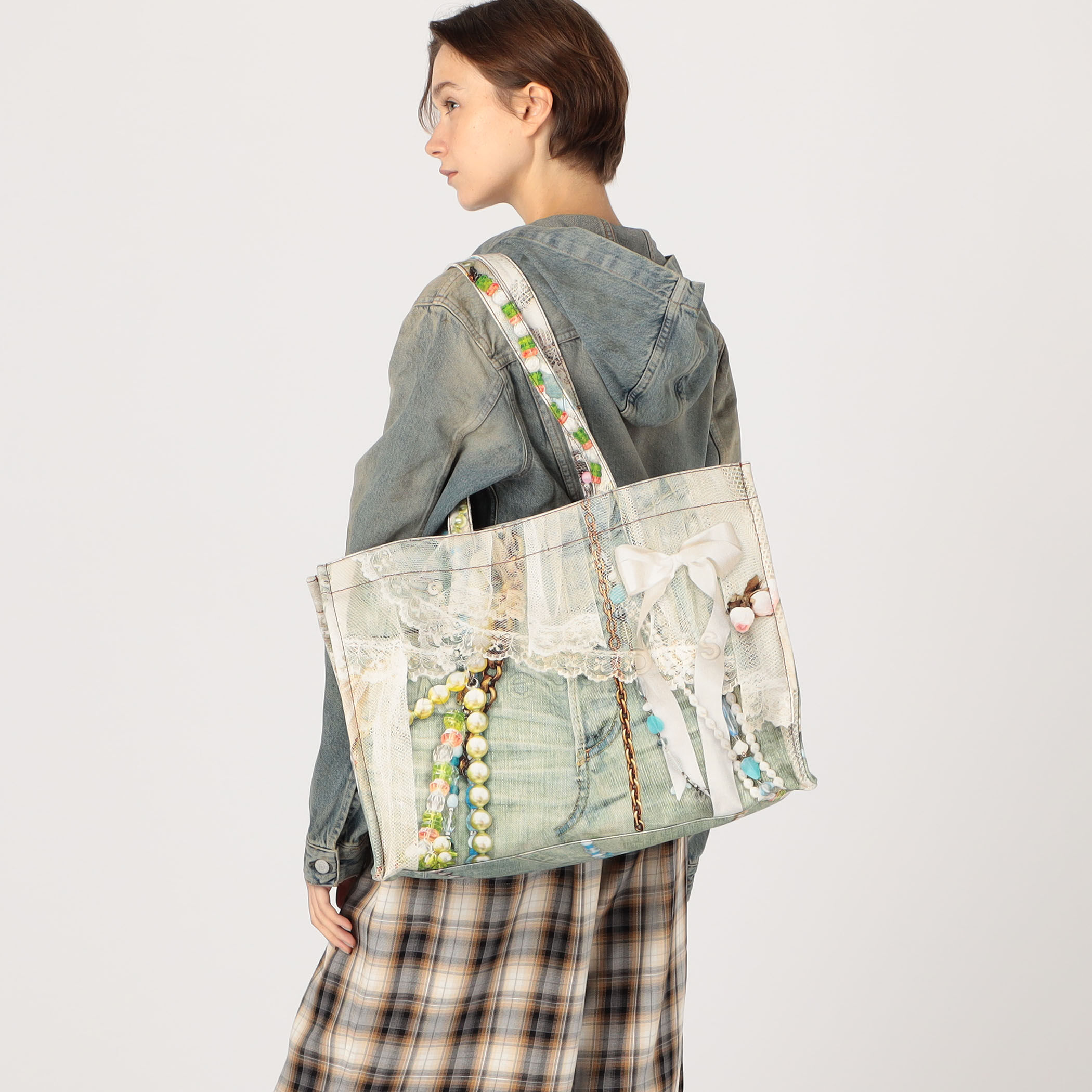 ★可愛すぎる★【Acne Studios】ロゴショルダー トートバッグ Acne Studios ロゴ ショルダートートバッグ｜トゥモローランド