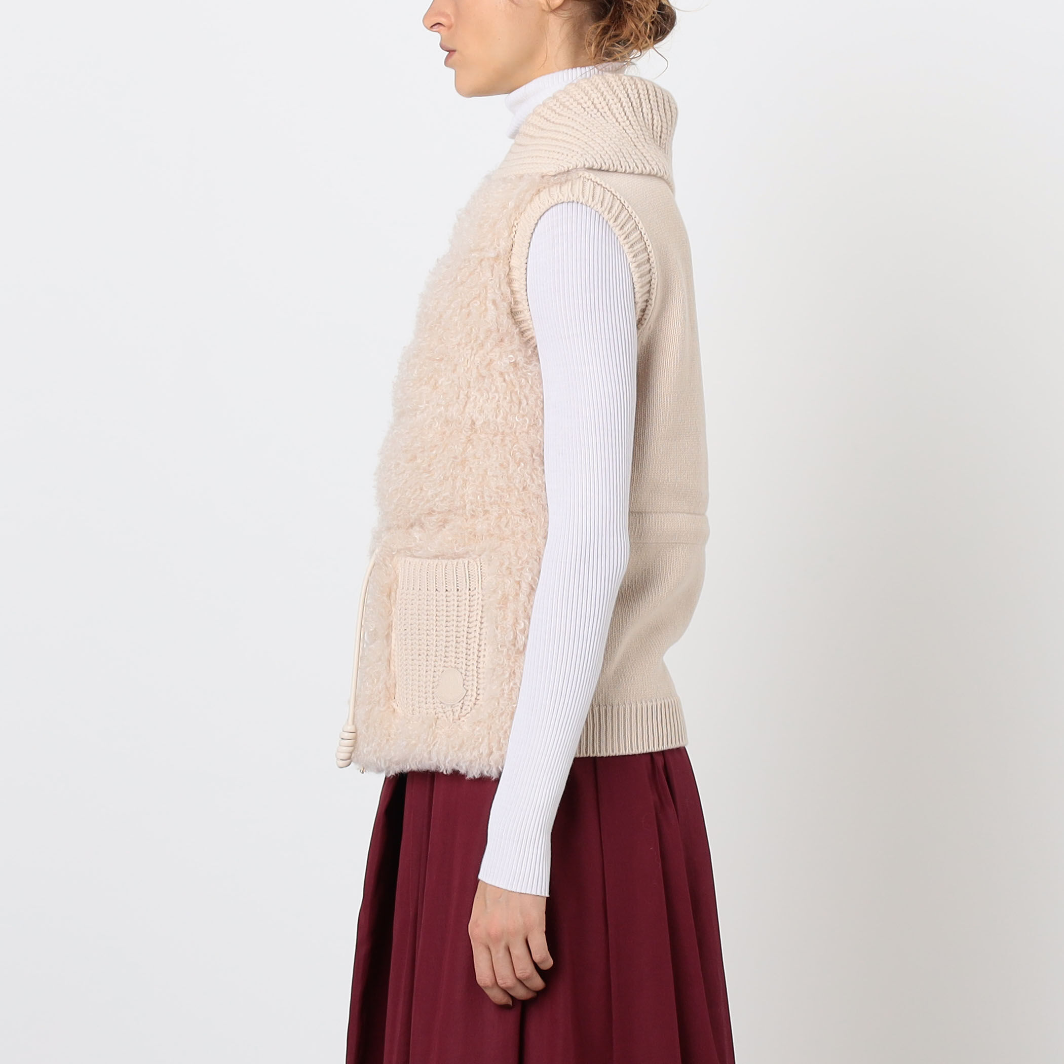 【超美品】モンクレール　 GALLINULE ファーベスト1 ベージュ5D119 MONCLER フェイクファー ベスト｜トゥモローランド 公式サイト