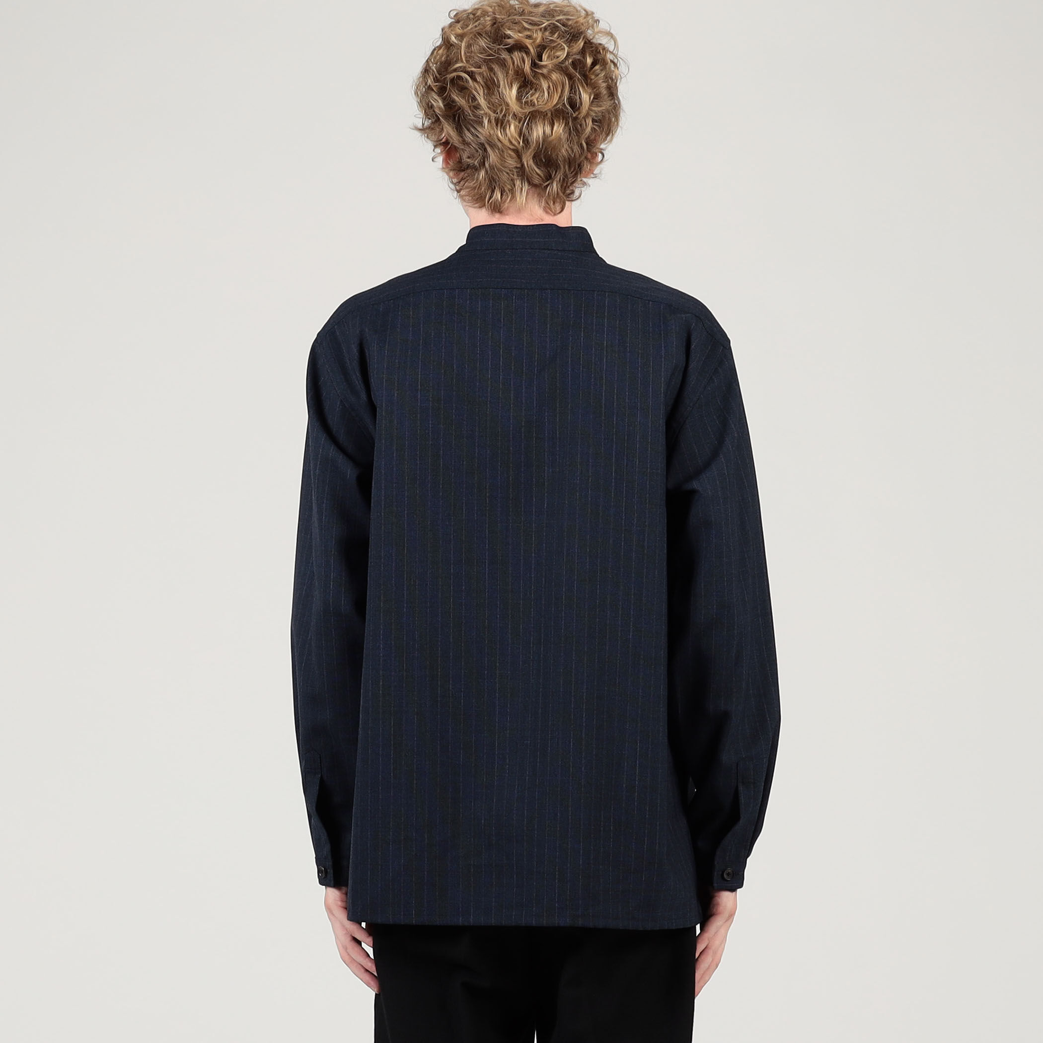 別注】The CLASIK MINIMAL COLLARLESS SHIRT｜トゥモローランド 公式通販